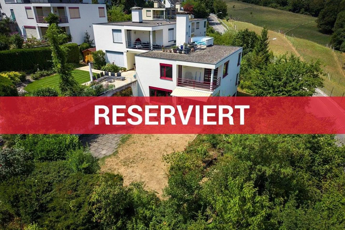 La tua nuova casa sulla Badener Allmend: elegante casa a schiera di 5,5 stanze in una posizione ricercata - Foto 1 di 1