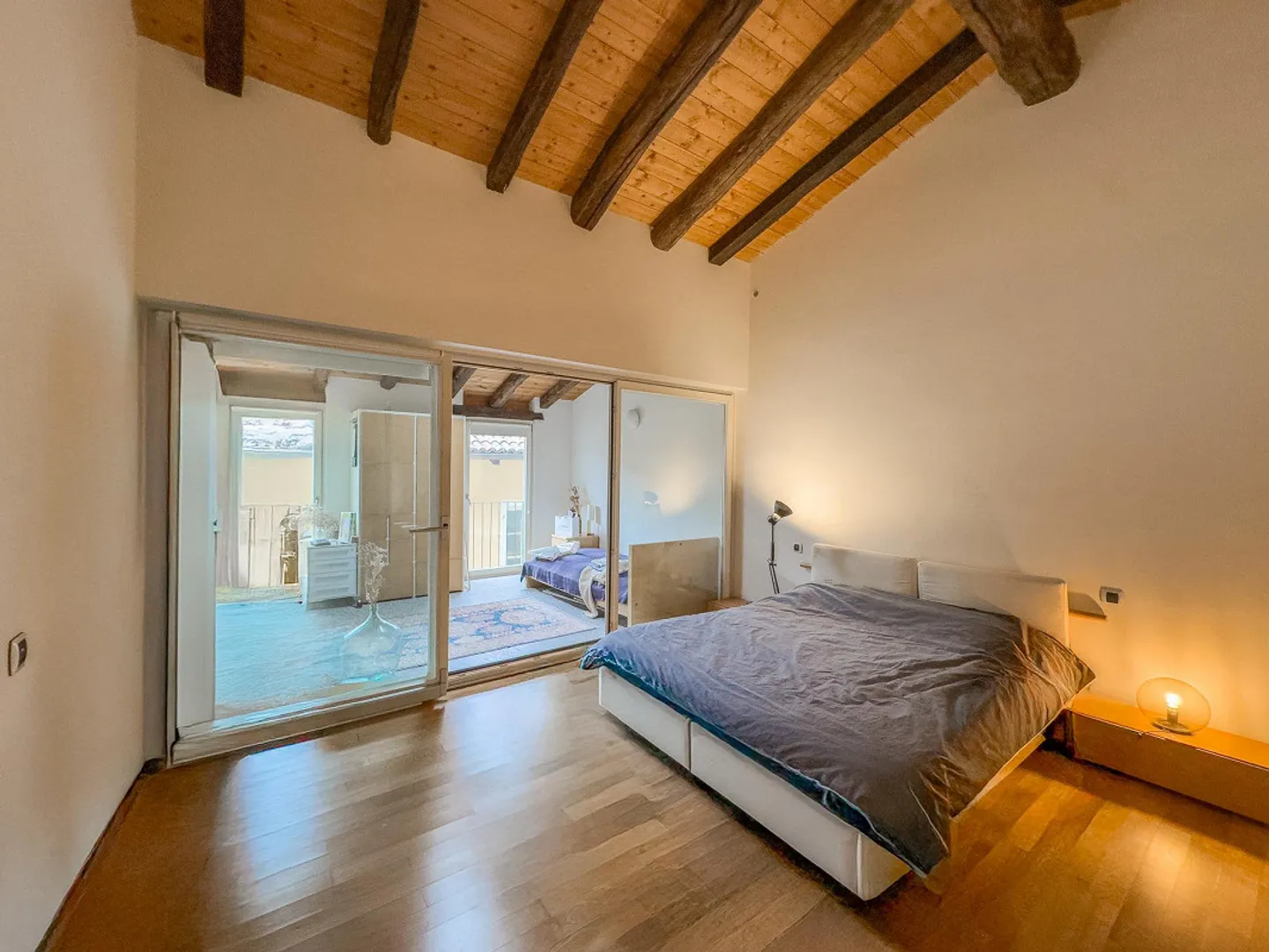 Apartment on the top floor in the historic center of Mendrisio - Photo 4 of 6