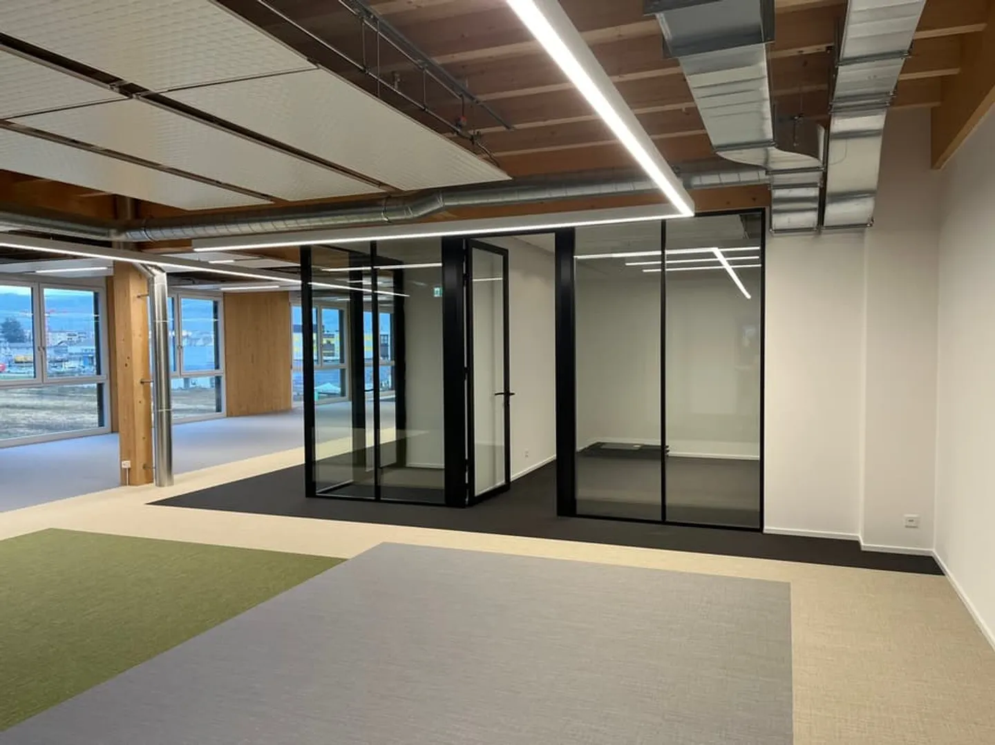 Equipped office plug and play new 310m2 in SPARK in Gland - Photo 4 of 13