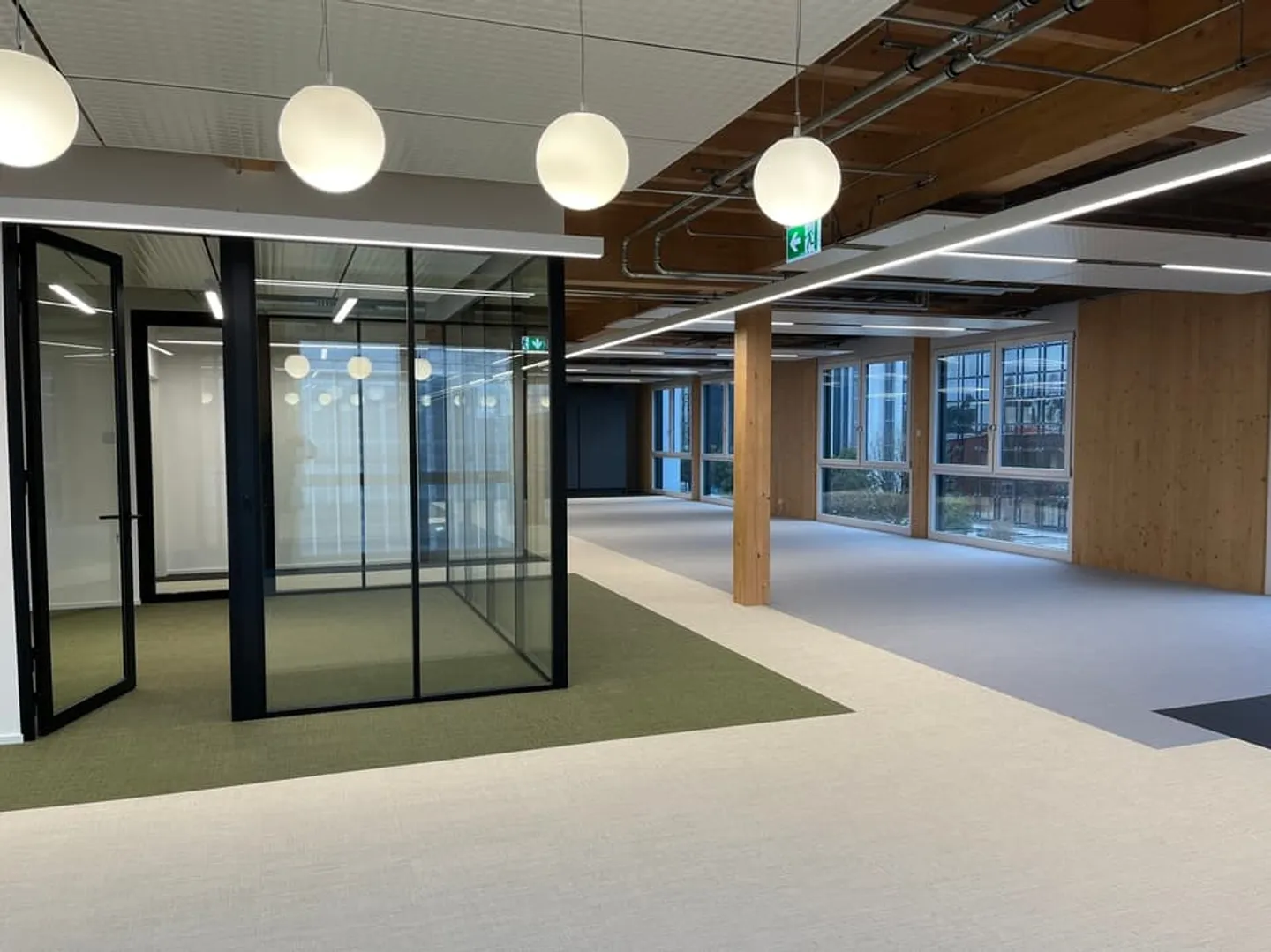 Equipped office plug and play new 310m2 in SPARK in Gland - Photo 11 of 13