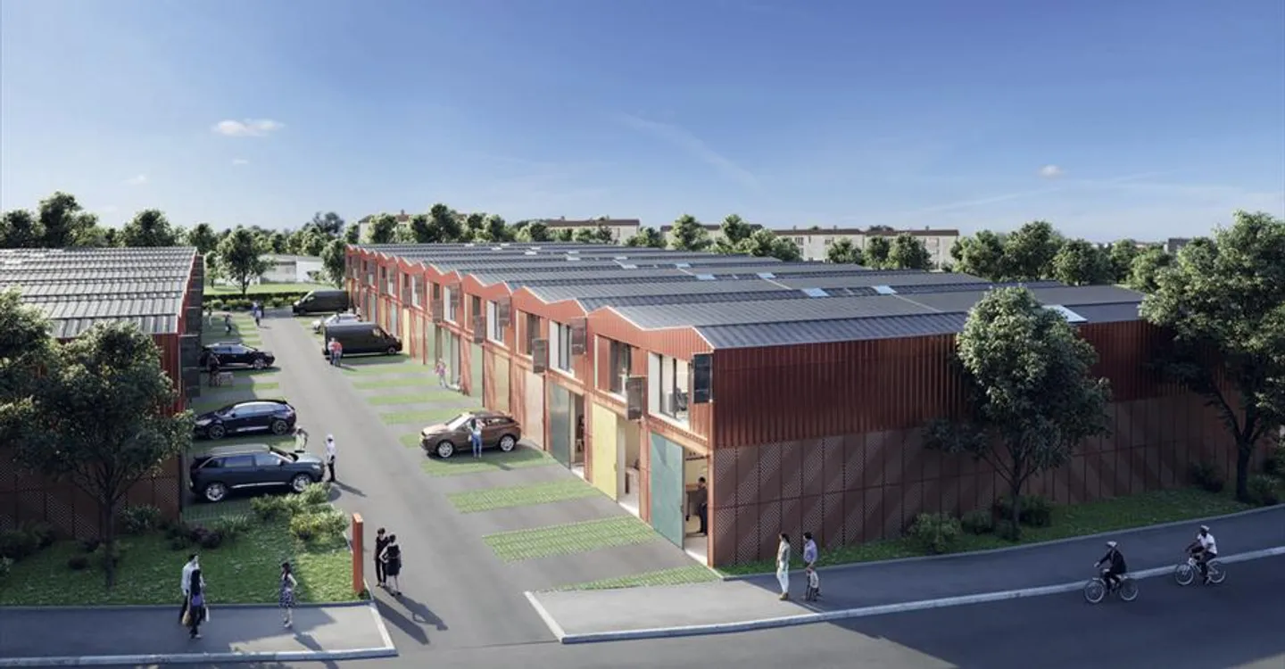 Mixed-use building for rent - Photo 2 of 13