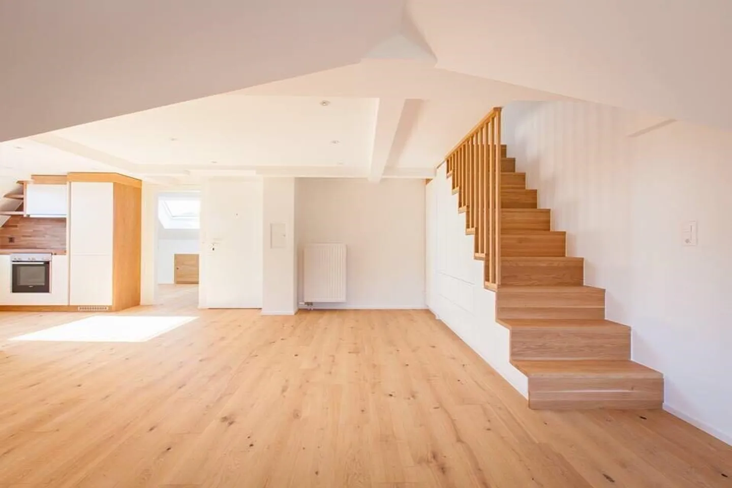 Beautiful two-storey 3.5-room attic apartment in Sitterdorf - Photo 1 of 6