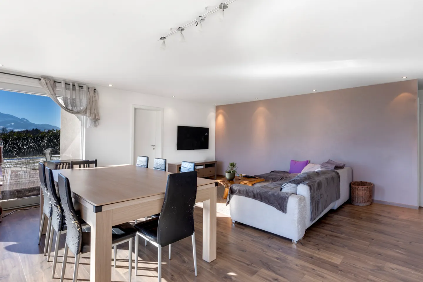 Magnifico appartamento di 5.5 stanze - vista panoramica sul lago e giardino di 420 m - Foto 4 di 9