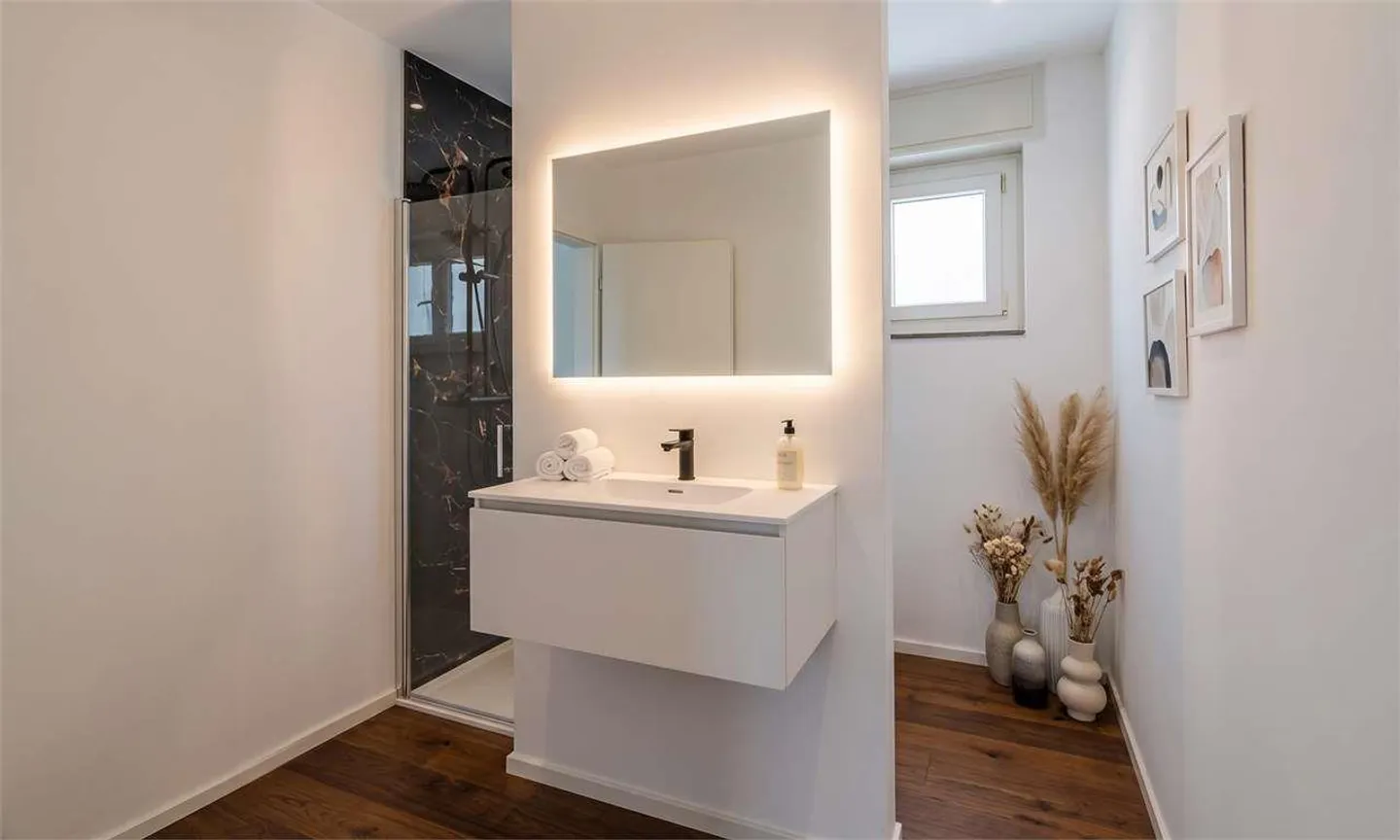 SEKUNDÄRWOHNUNG IN LUGANO | 4.5 RENOVIERTE ZIMMER - Foto 10 von 13