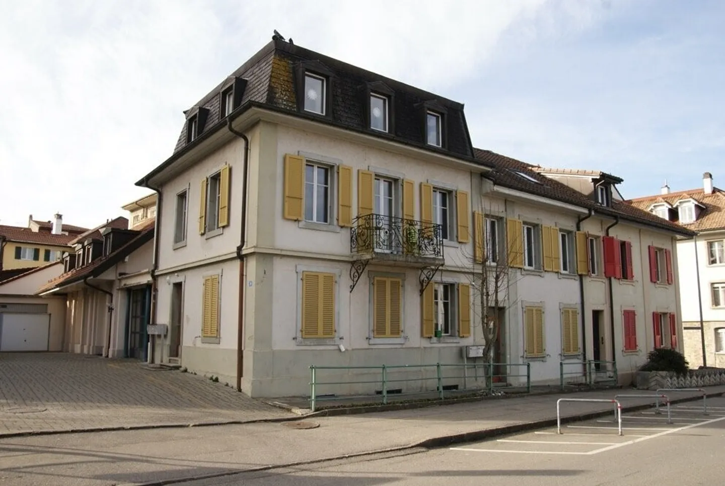 TRES BIEN SITUE A FRIBOURG - Foto 1 von 1