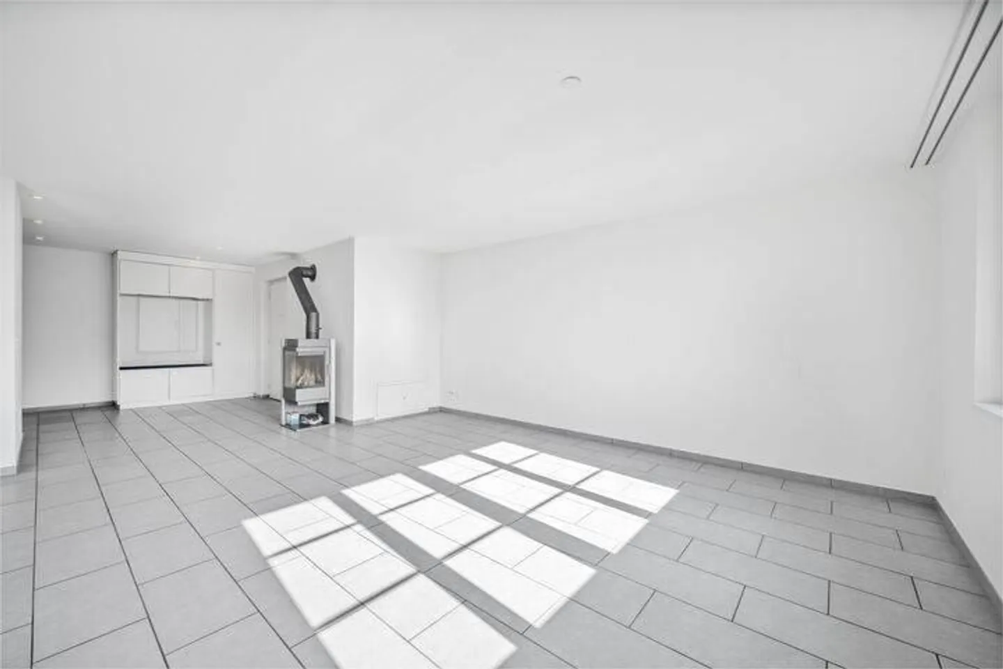 APPARTEMENT DE JARDIN ATTRACTIF DANS L'IDYLLE DU VILLAGE - Photo 5 sur 9