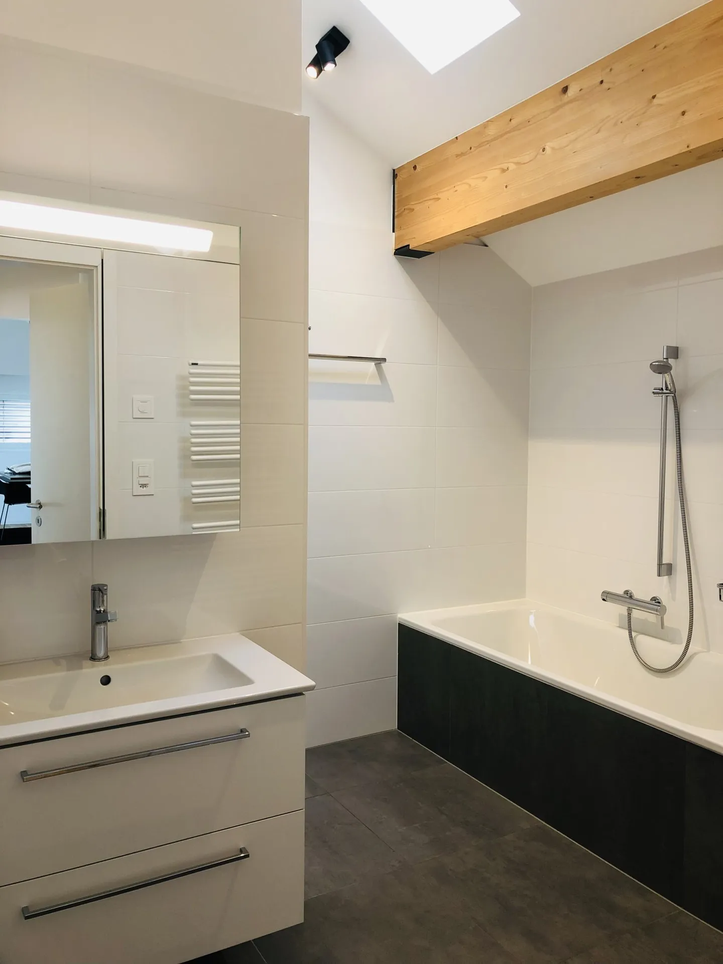Appartamento di Lusso con Vista Lago - Foto 2 di 11