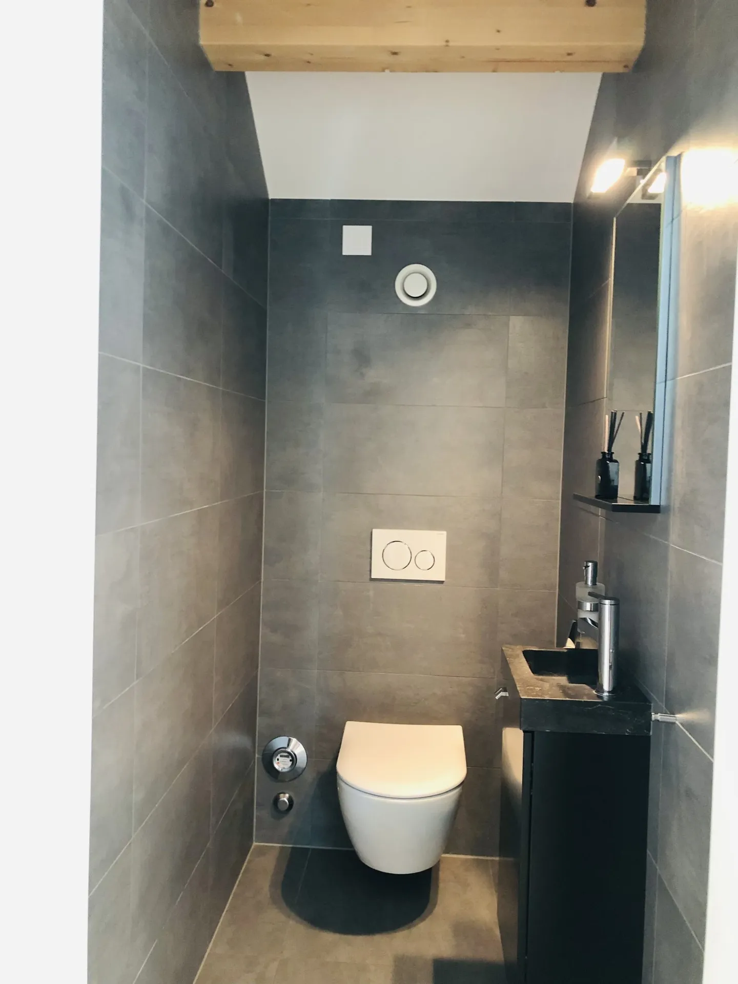 Appartamento di Lusso con Vista Lago - Foto 4 di 11