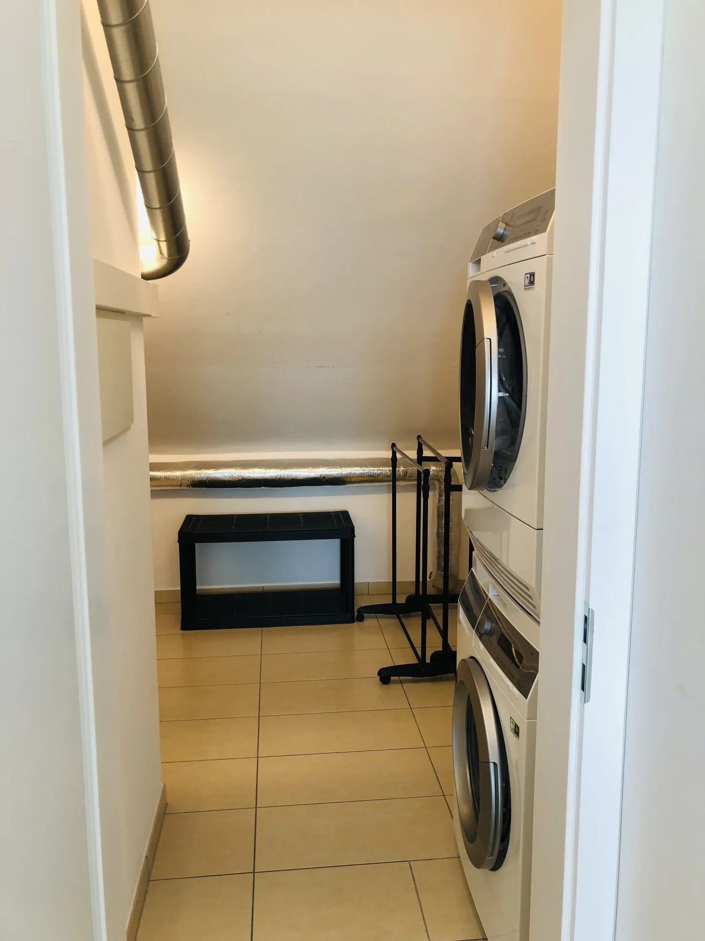 Appartamento di Lusso con Vista Lago - Foto 6 di 11