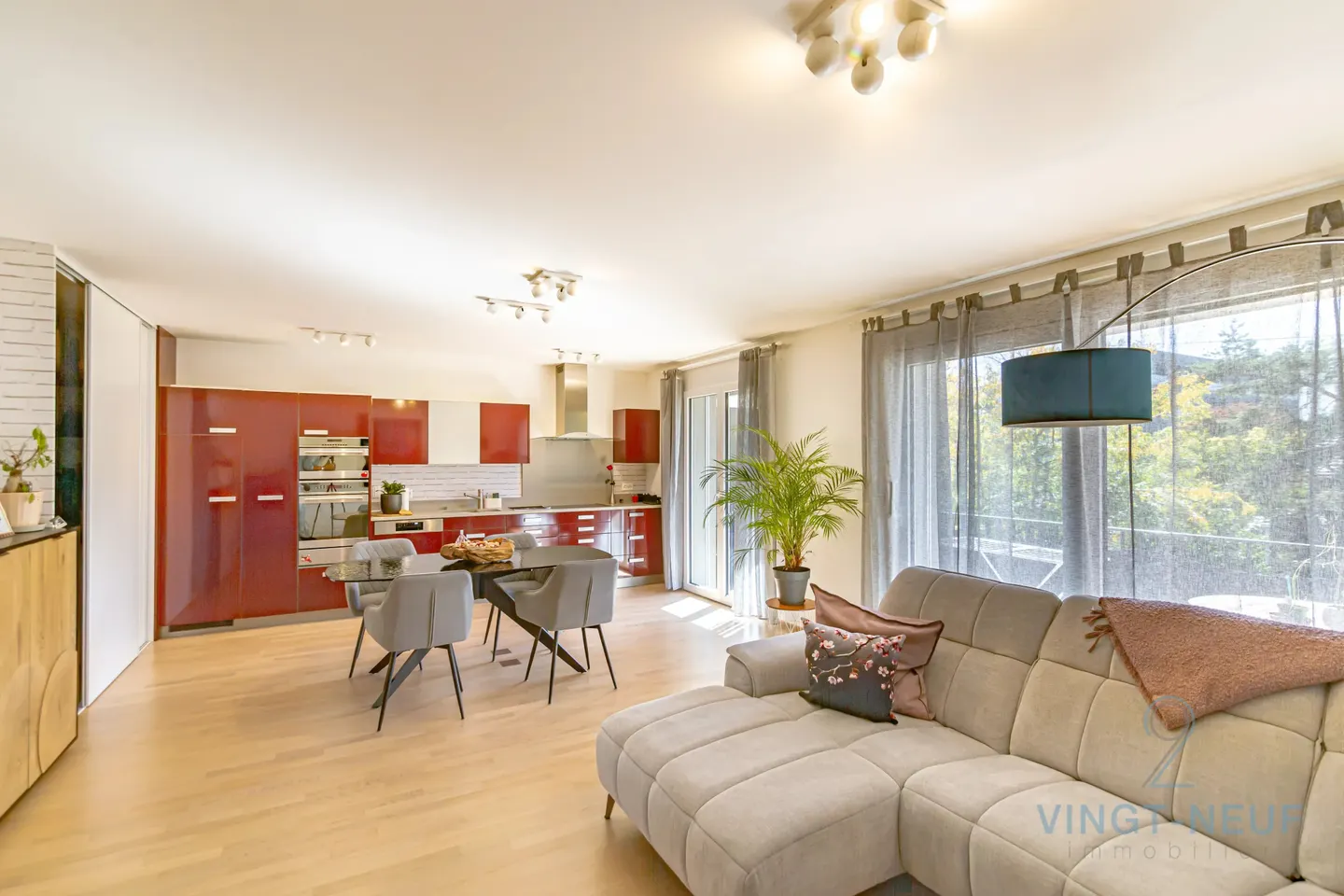 Spacious Apartment in Onex - Photo 2 of 9