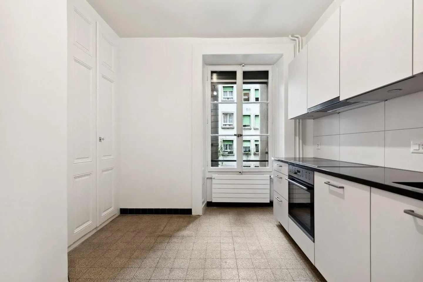 Beautiful 3-room apartment just a few steps from the train station - Photo 2 of 9