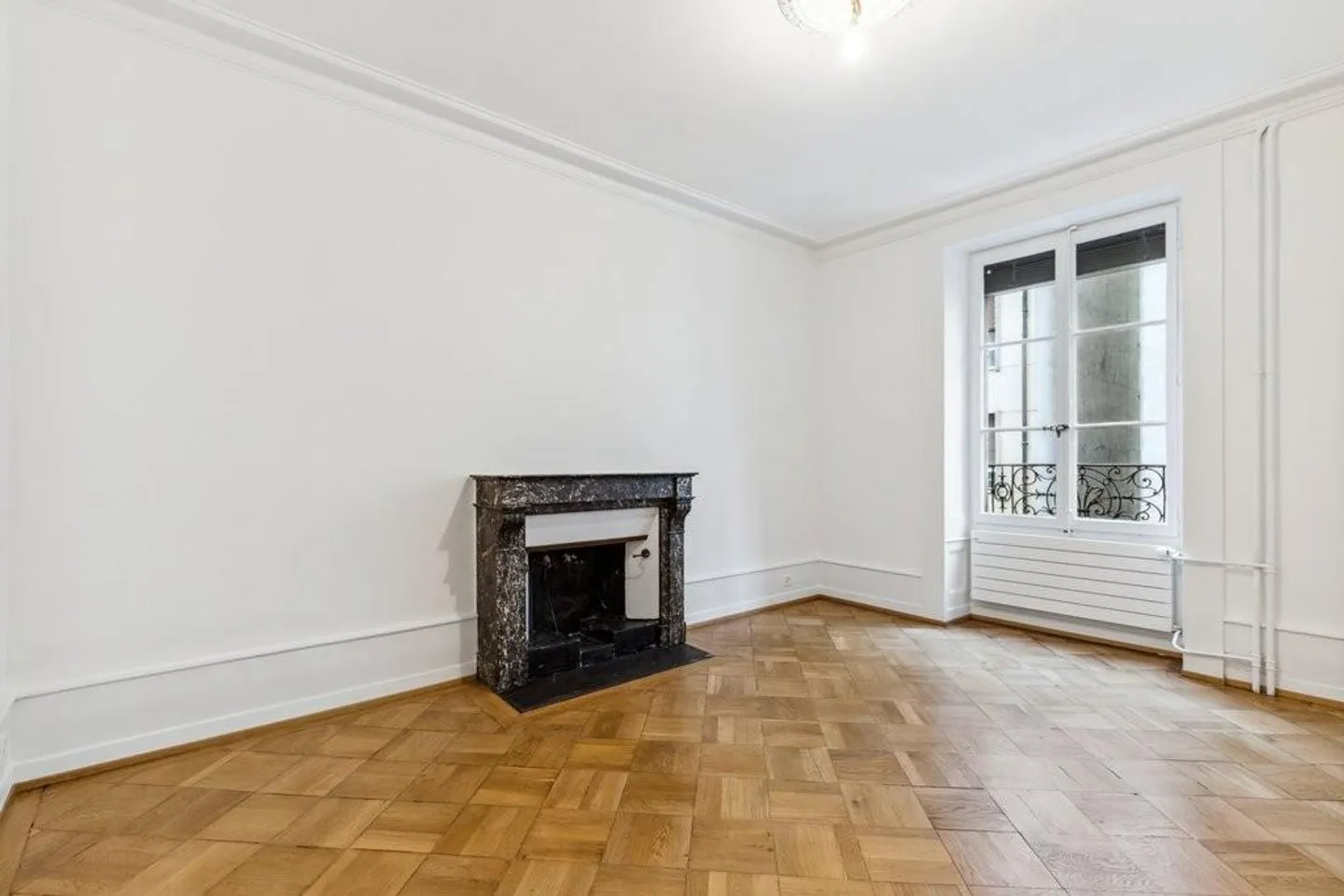 Beautiful 3-room apartment just a few steps from the train station - Photo 4 of 9