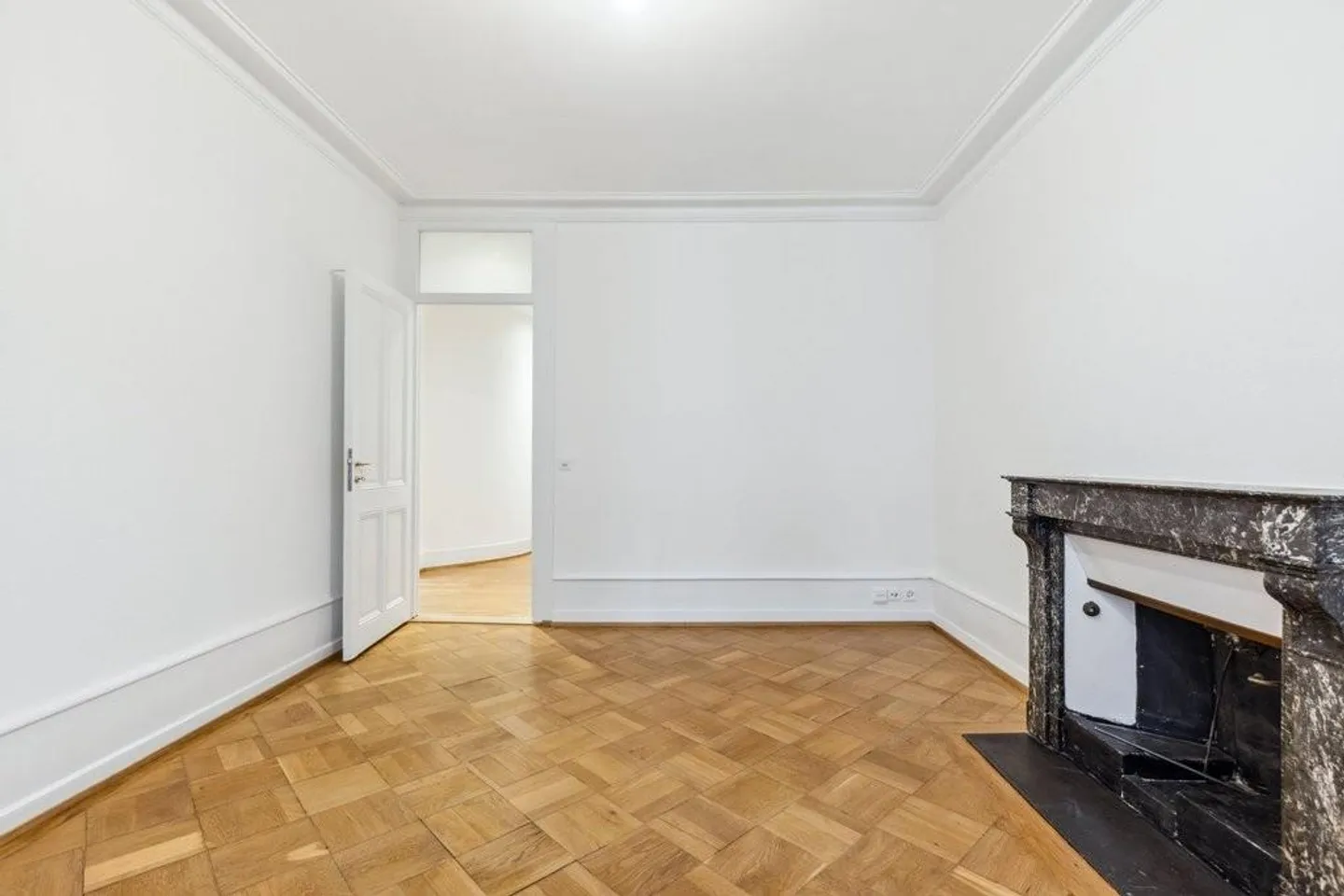 Beautiful 3-room apartment just a few steps from the train station - Photo 5 of 9