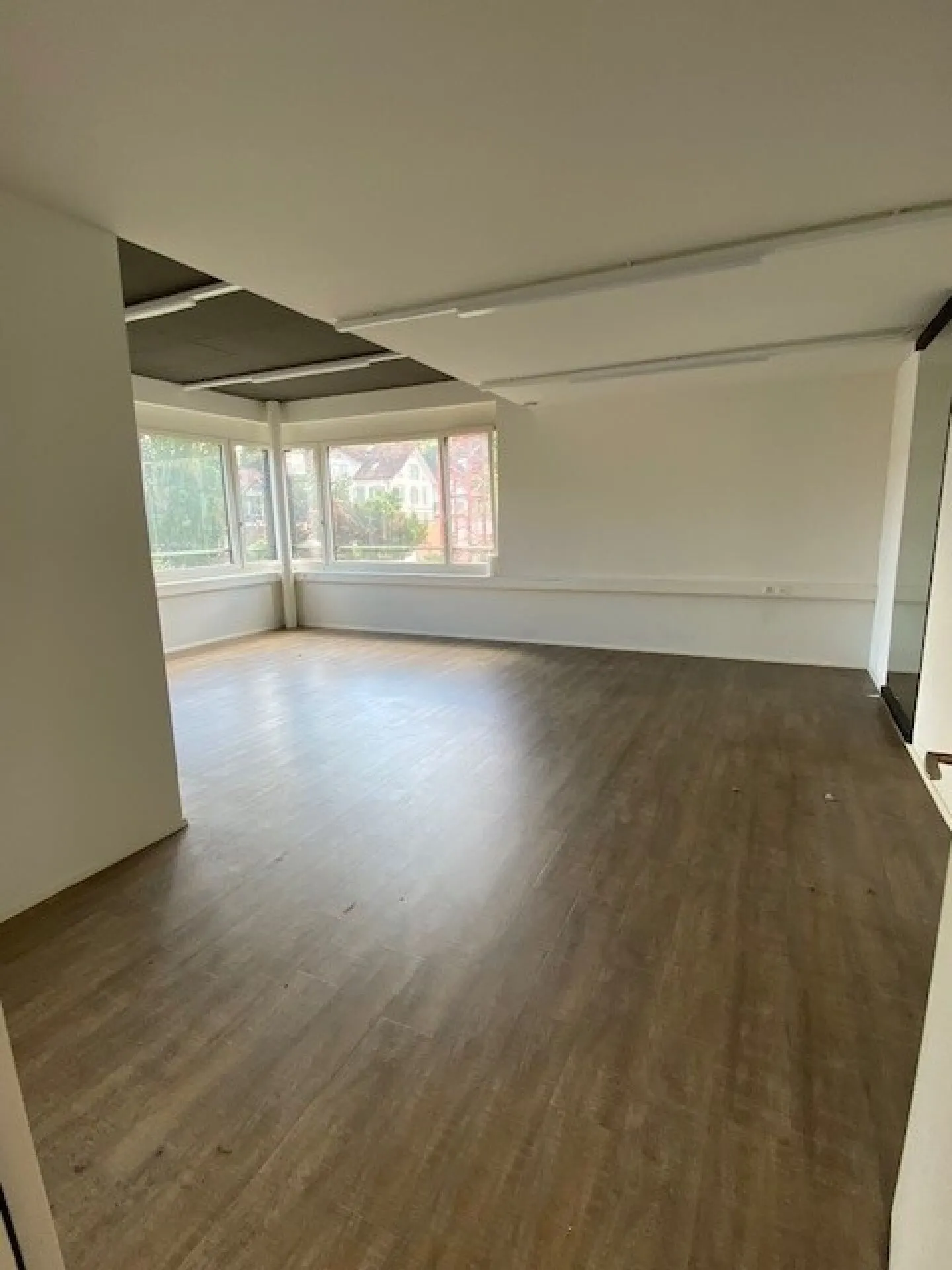 Salle de pratique / Atelier / Bureau - Photo 2 sur 7