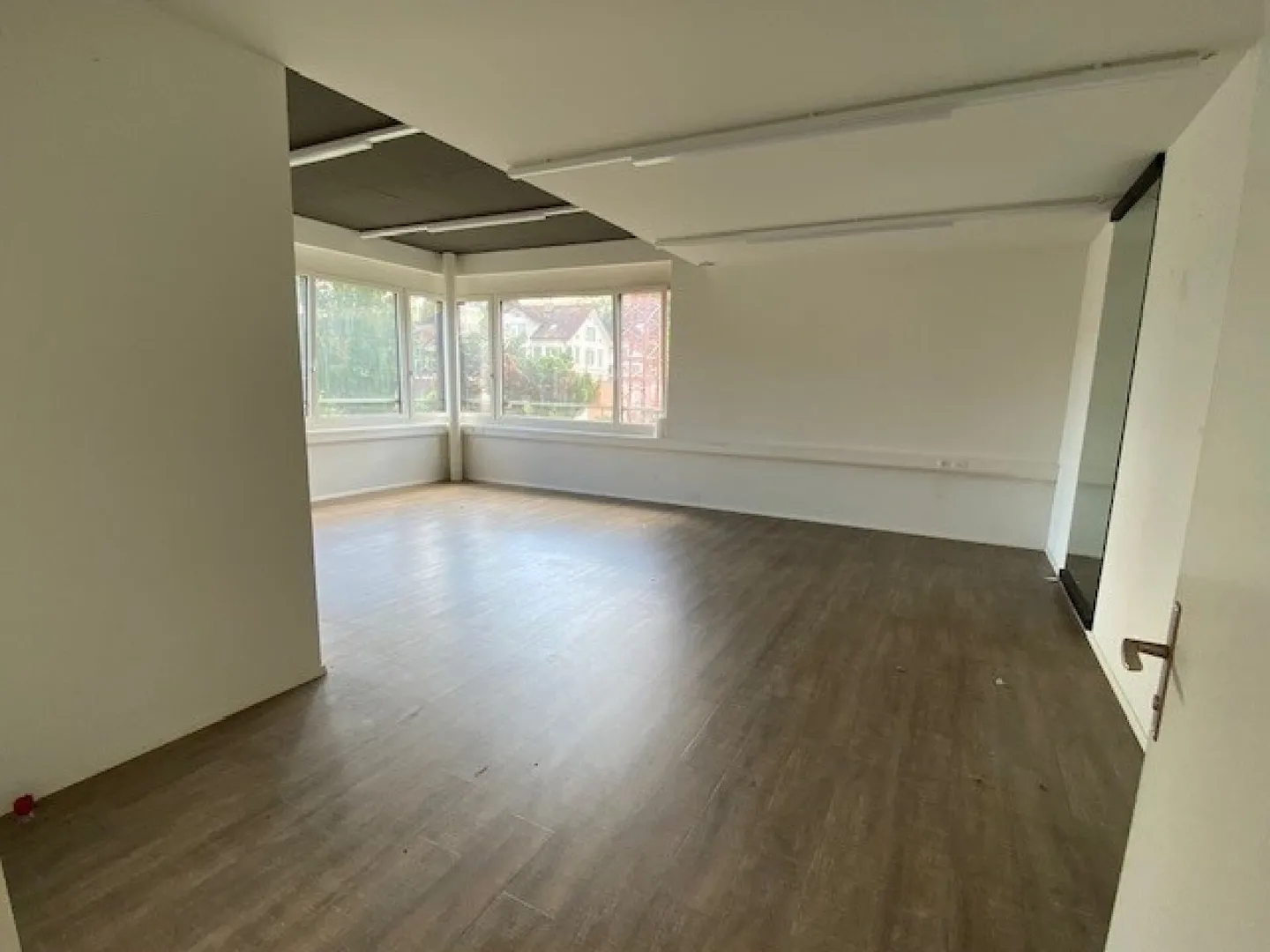 Salle de pratique / Atelier / Bureau - Photo 3 sur 7