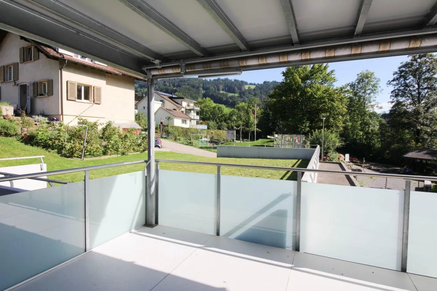 Sunny 3.5-room apartment near Thur - Photo 1 of 11