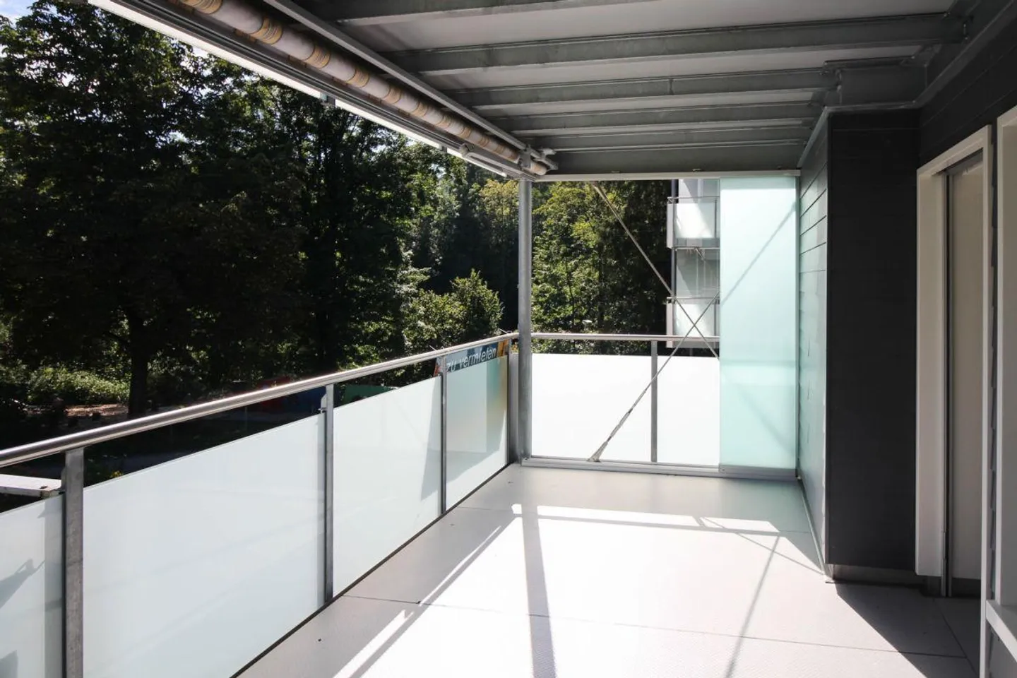 Sunny 3.5-room apartment near Thur - Photo 2 of 11