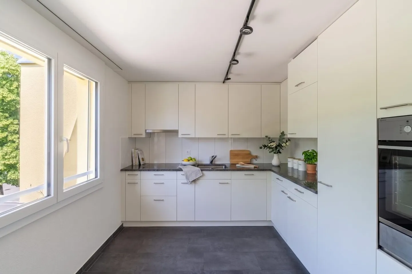 4-room attic apartment with large terrace - Photo 6 of 13