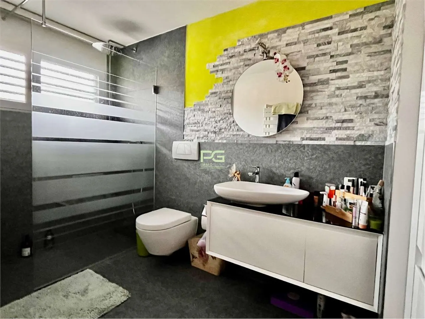 Large Single-Family House in Monte Carasso - Photo 9 of 13