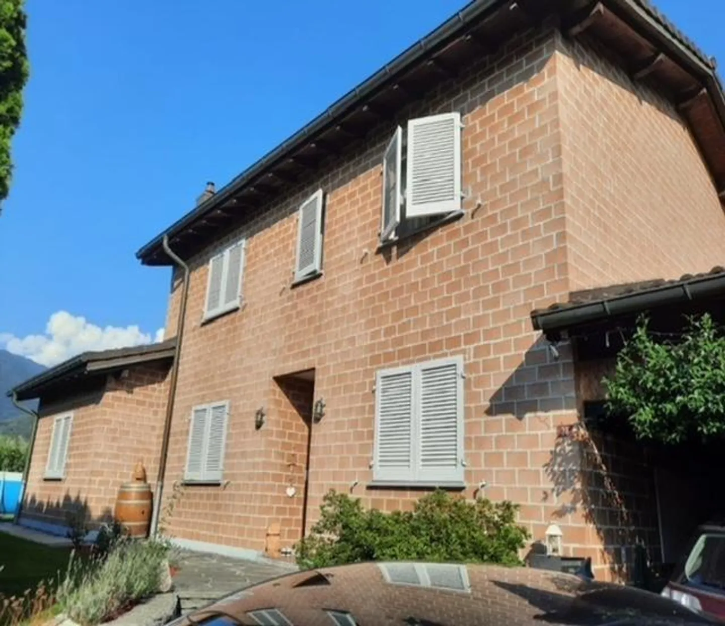 Villa di 6 1/2 locali con vignetto - Foto 1 di 29