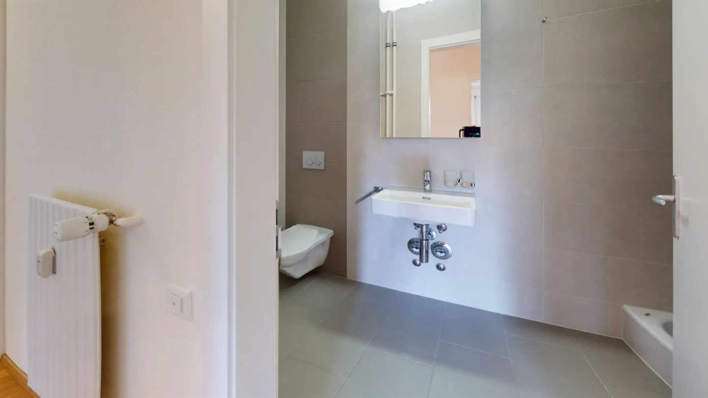 Modern Apartment in Quiet Area - Photo 7 of 9