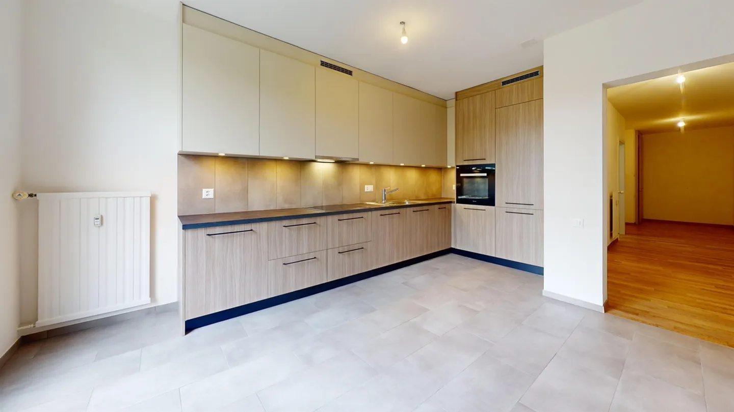 Modern Apartment in Quiet Area - Photo 2 of 9