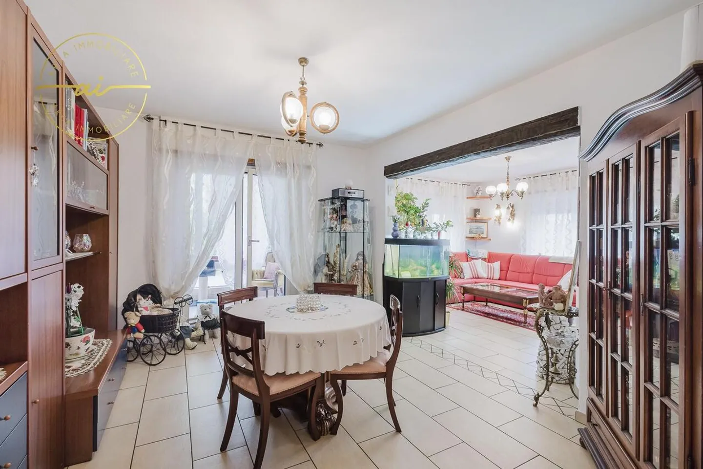 CASA UNIFAMILIARE CON GIARDINO E PISCINA - Foto 6 di 13