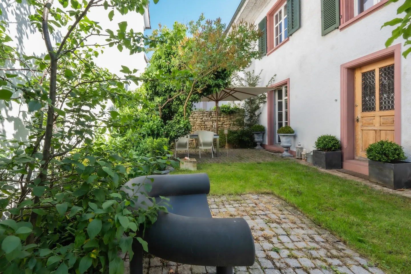 Villa urbaine élégante de Bâle avec jardin et grenier aménagé - Photo 10 sur 16