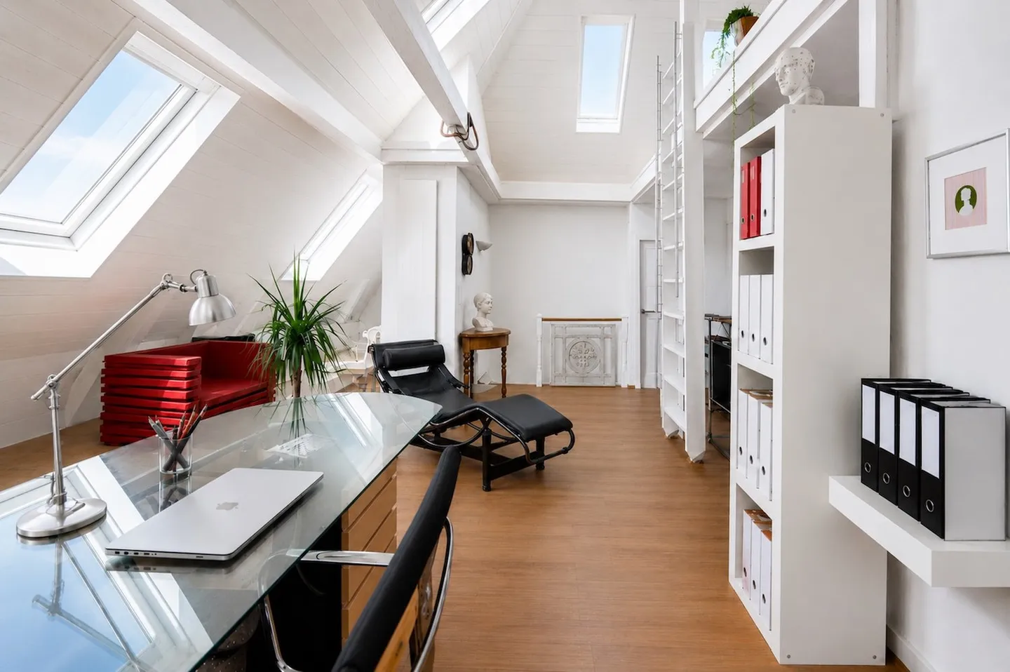 Villa urbaine élégante de Bâle avec jardin et grenier aménagé - Photo 3 sur 16