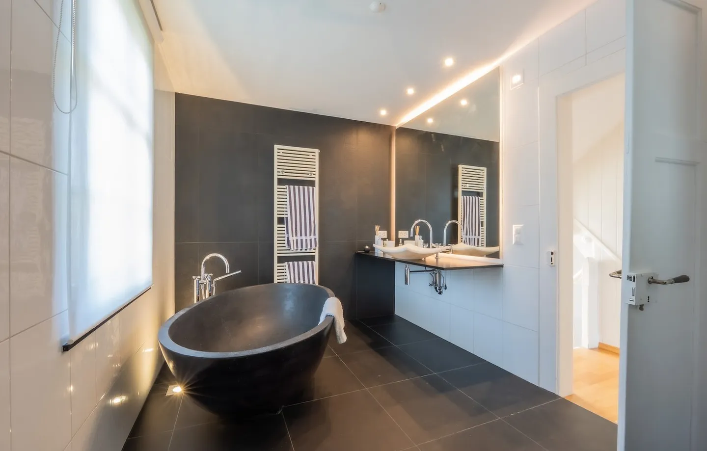 Villa urbaine élégante de Bâle avec jardin et grenier aménagé - Photo 12 sur 16