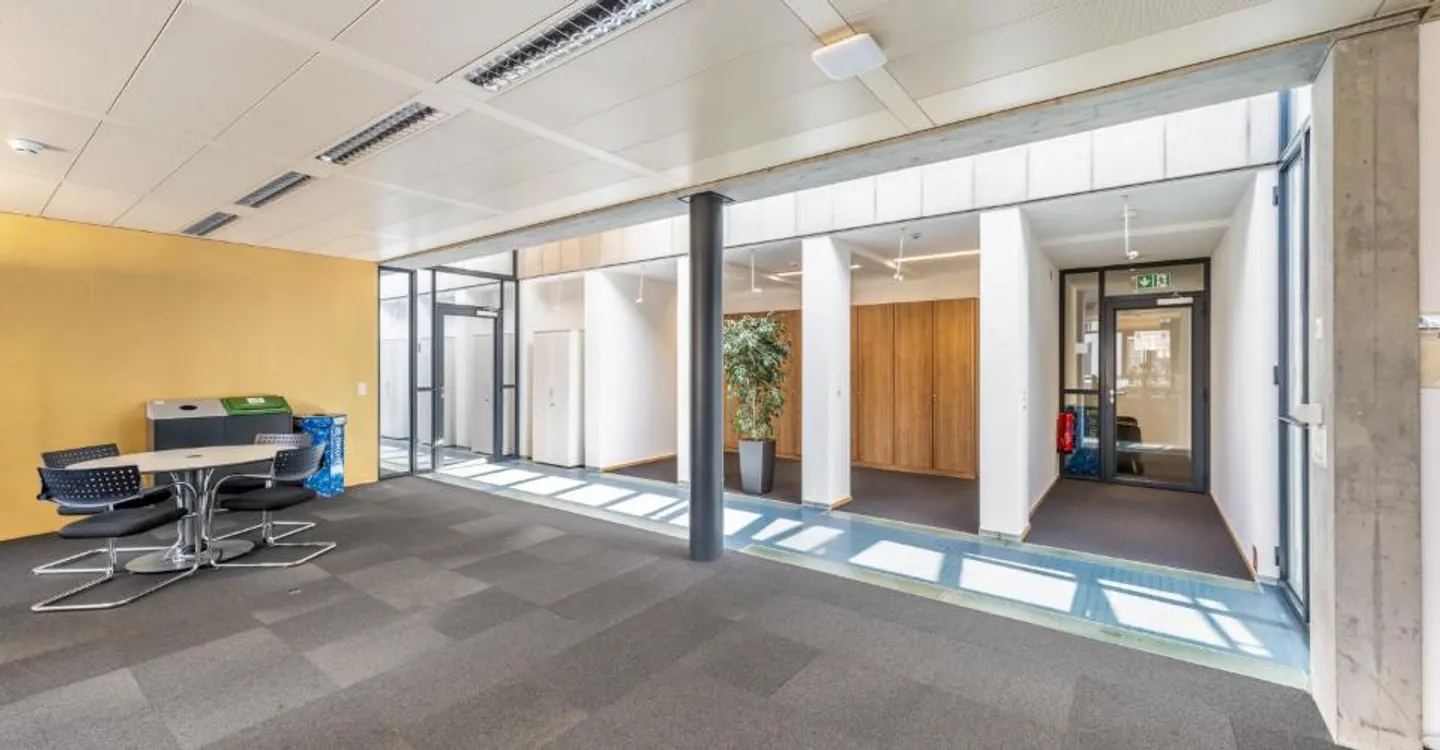 Spazio ufficio rappresentativo in una posizione centrale a Wohlen - Foto 6 di 12