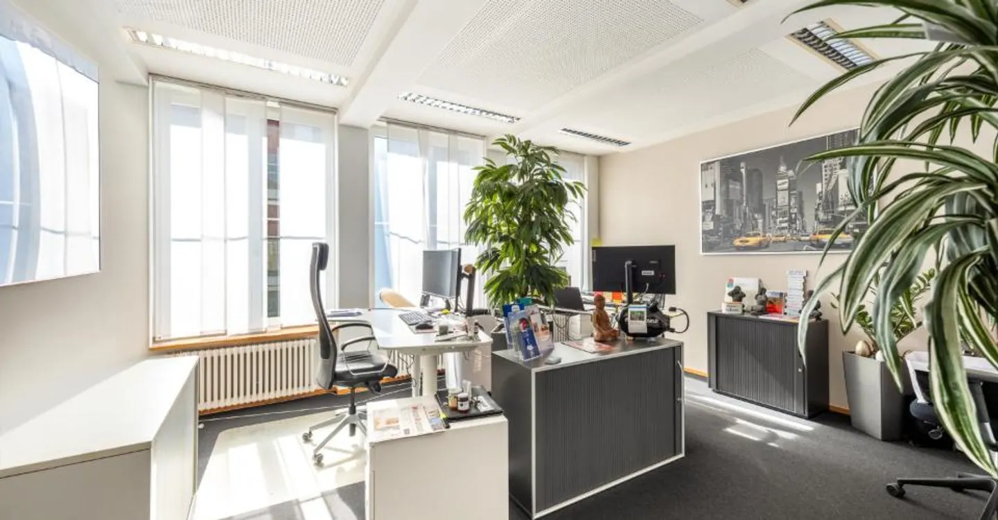 Spazio ufficio rappresentativo in una posizione centrale a Wohlen - Foto 7 di 12