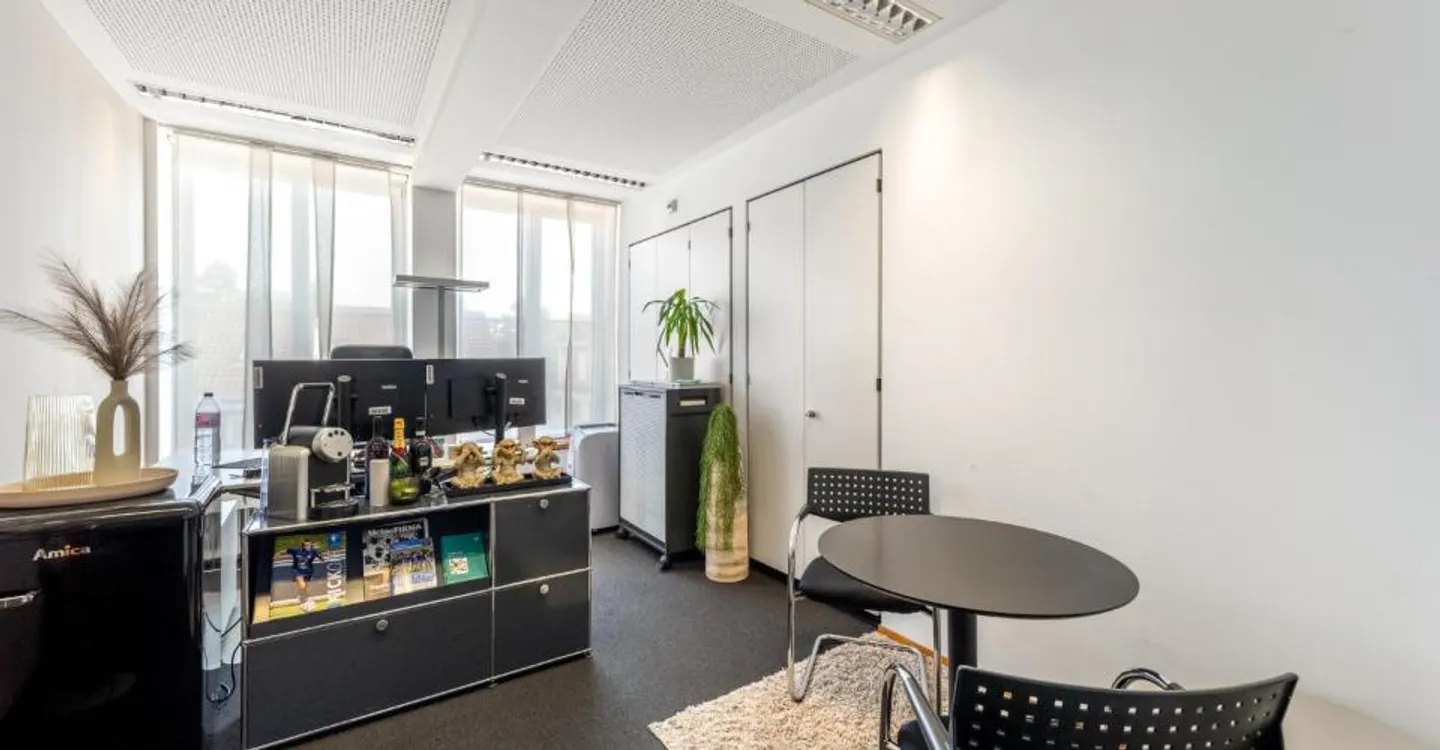 Spazio ufficio rappresentativo in una posizione centrale a Wohlen - Foto 8 di 12