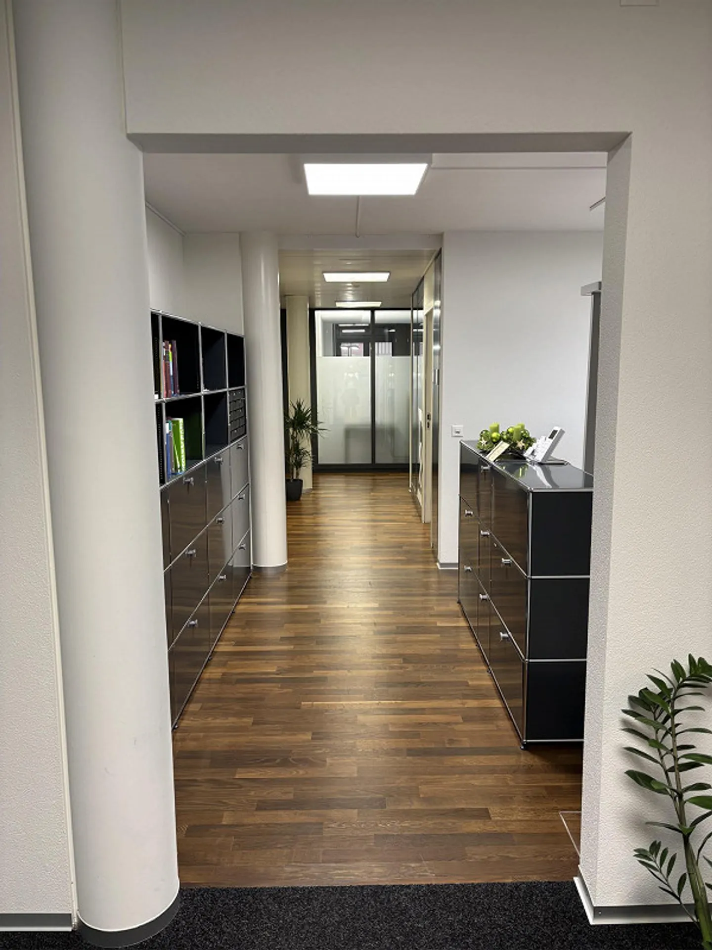 Exklusive 194m² Gewerbefläche am Alpenquai Luzern – saniert 2024 - Foto 5 von 9