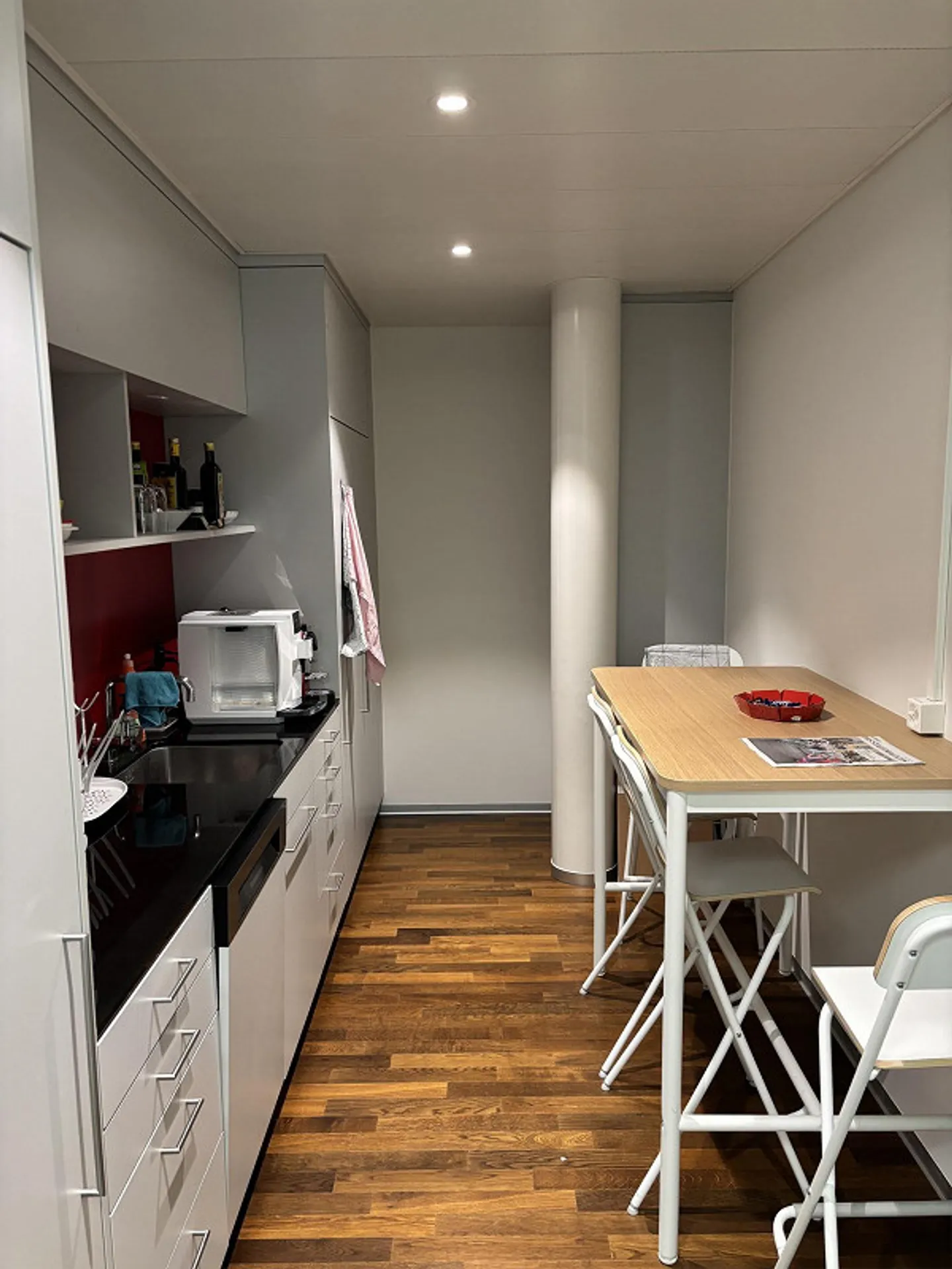 Exklusive 194m² Gewerbefläche am Alpenquai Luzern – saniert 2024 - Foto 8 von 9