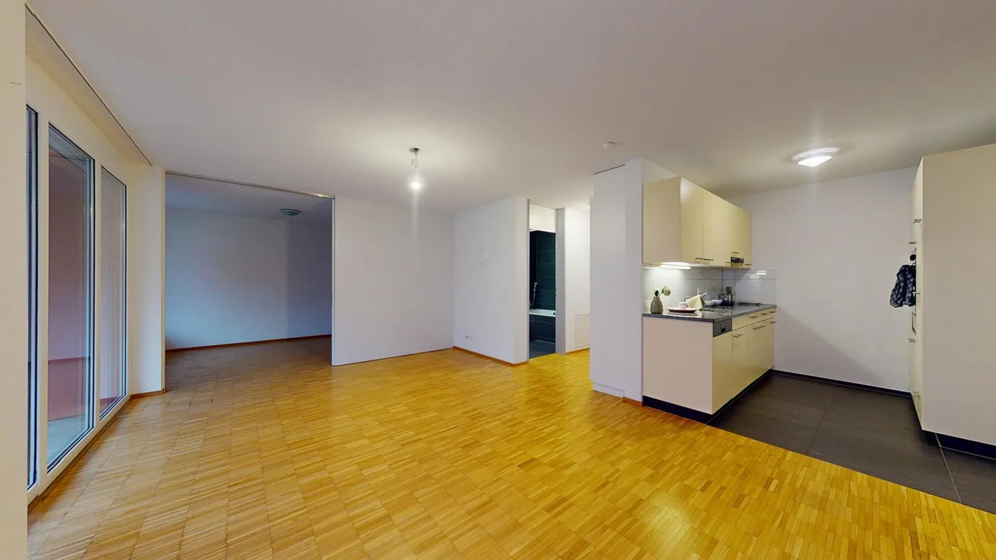Moderne Wohnung mit grossem Balkon - Foto 5 von 13