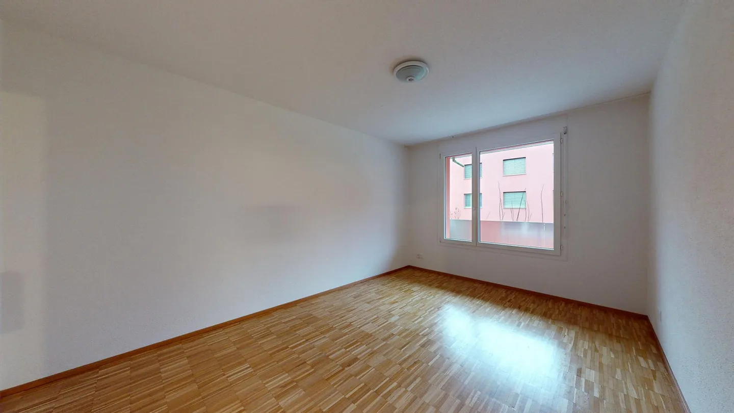 Moderne Wohnung mit grossem Balkon - Foto 9 von 13