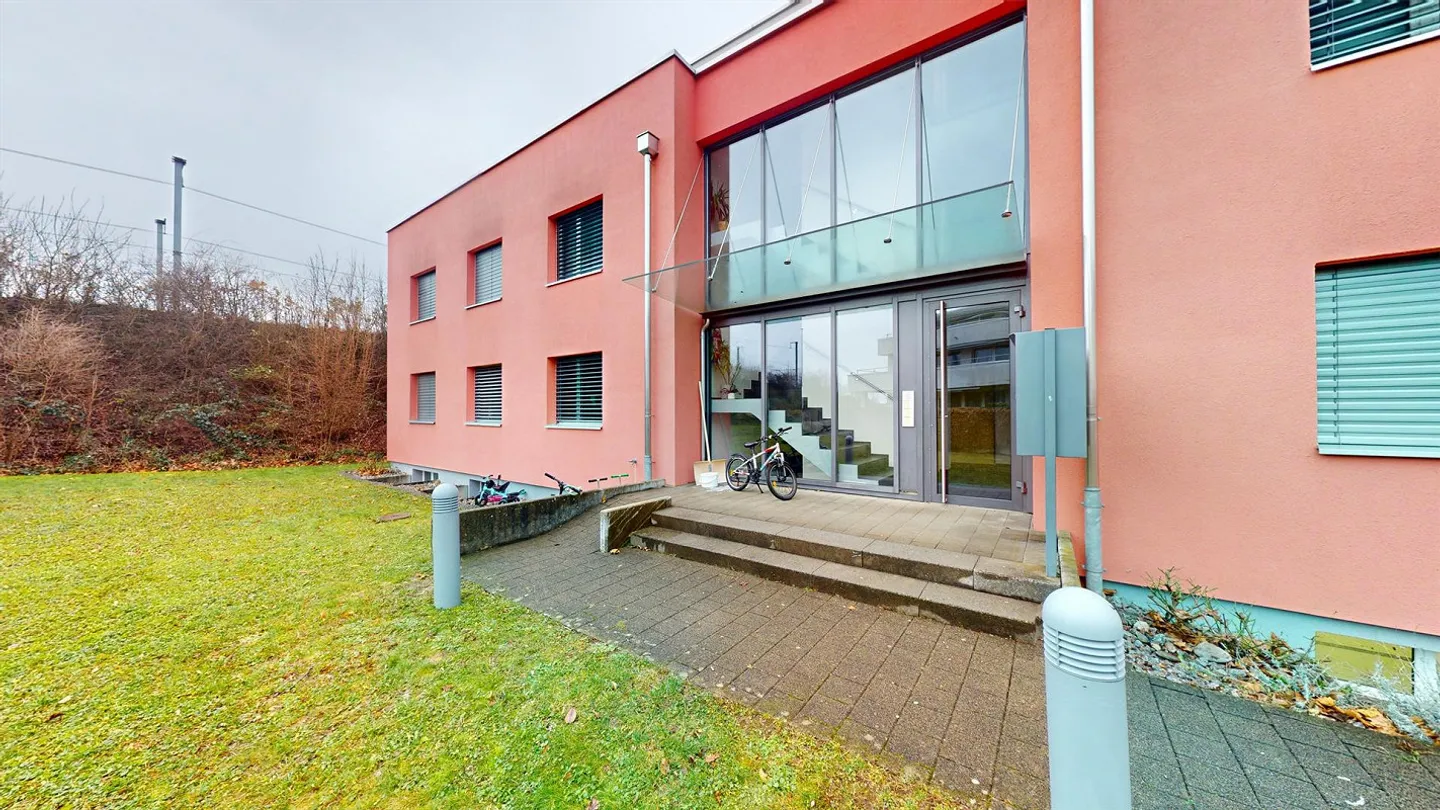 Moderne Wohnung mit grossem Balkon - Foto 12 von 13