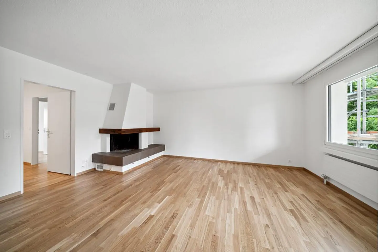 High-quality renovated 3.5-room attic apartment - Photo 2 of 11