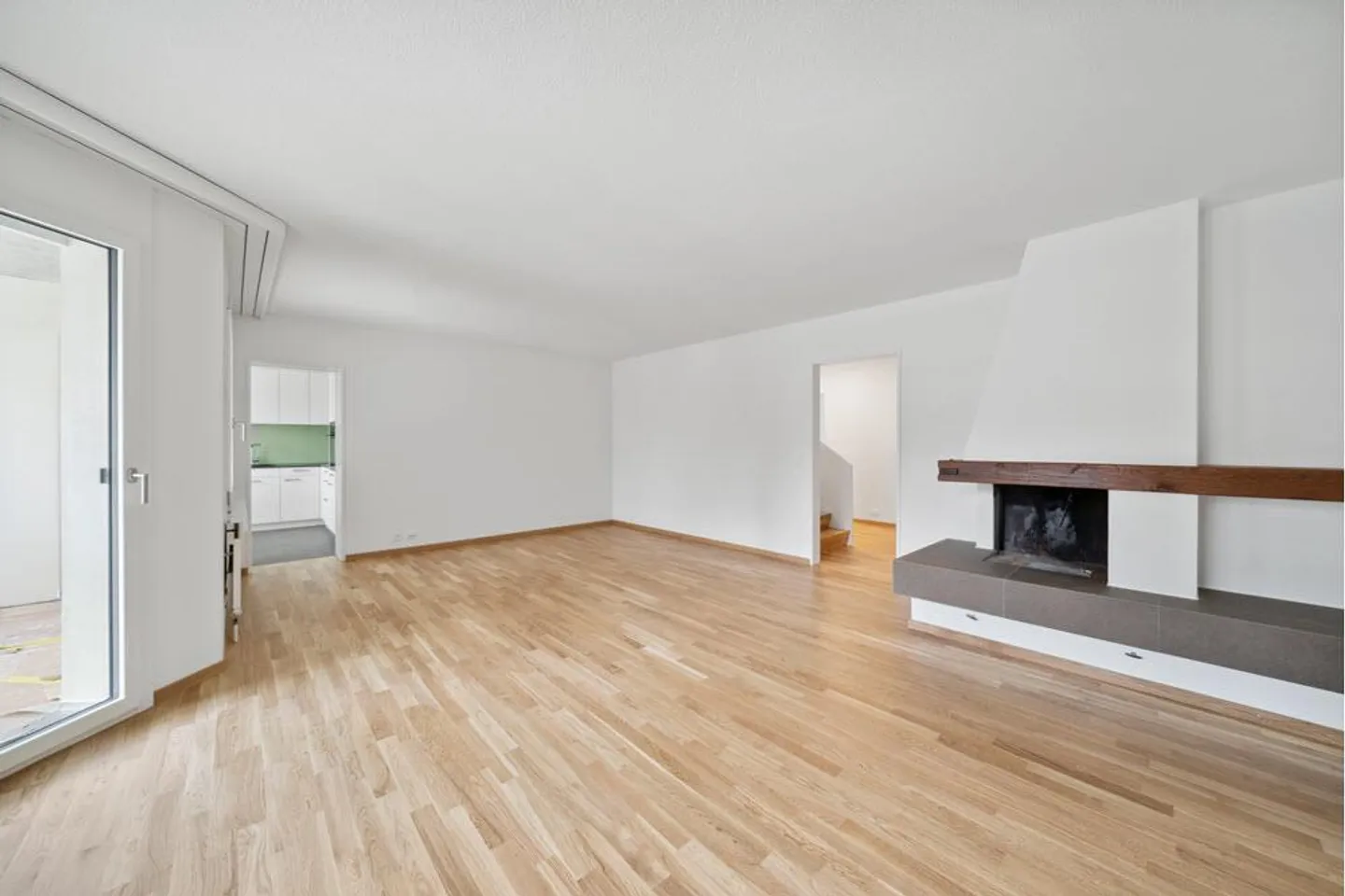 High-quality renovated 3.5-room attic apartment - Photo 3 of 11
