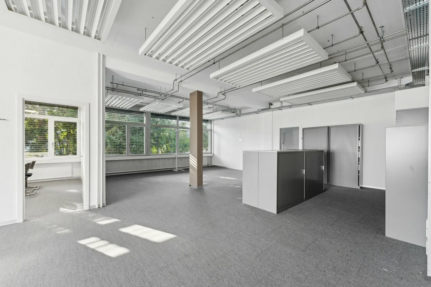 Storage space for rent - Photo 2 of 11