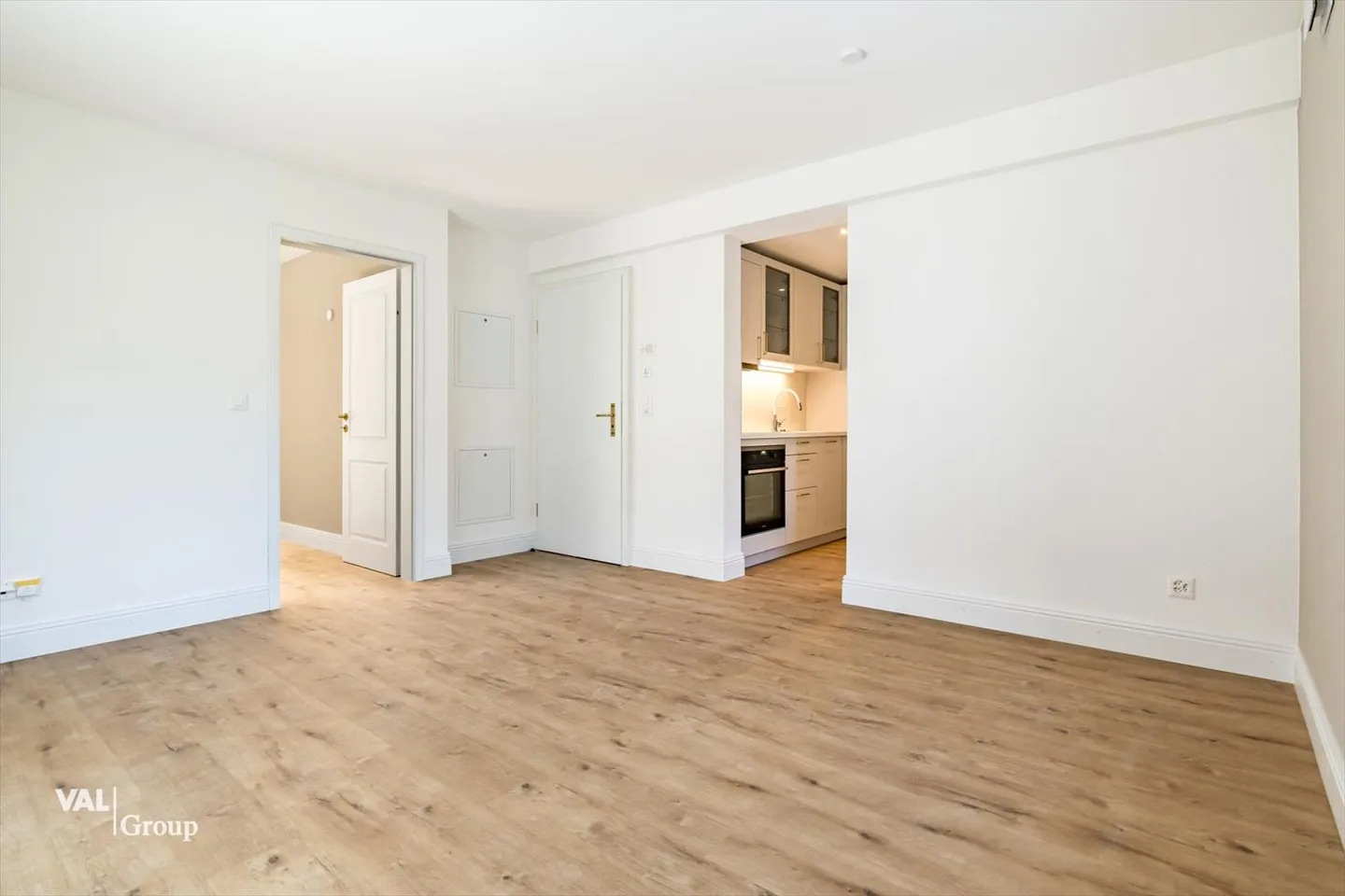 2.5 Room Apartment Renovated - 1st Floor - Photo 3 of 12