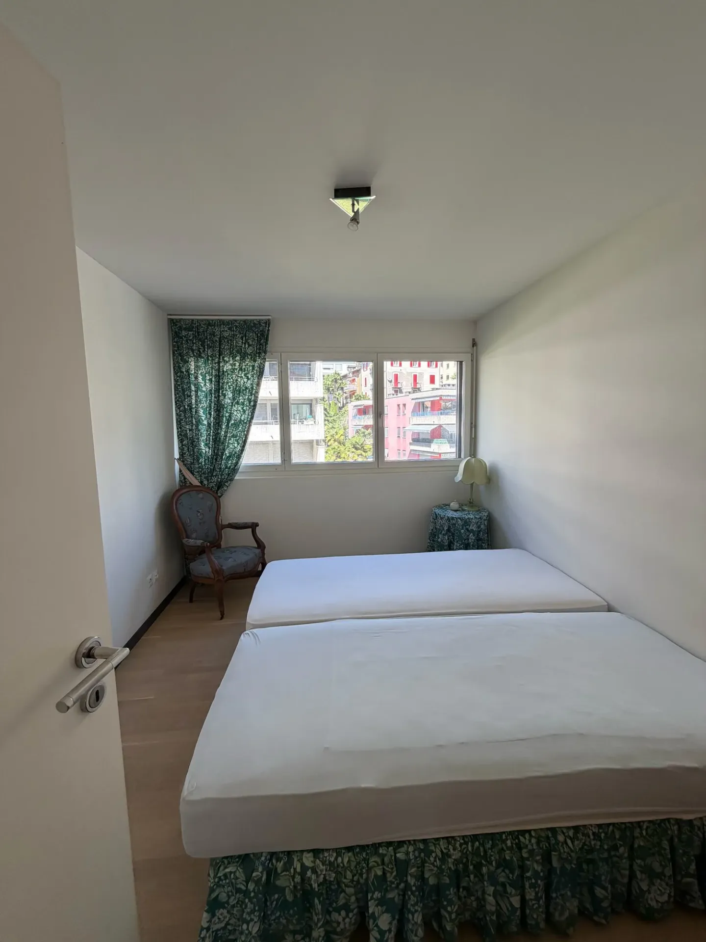 Bright 4.5-room apartment in Muralto - Primary residence - Photo 6 of 14