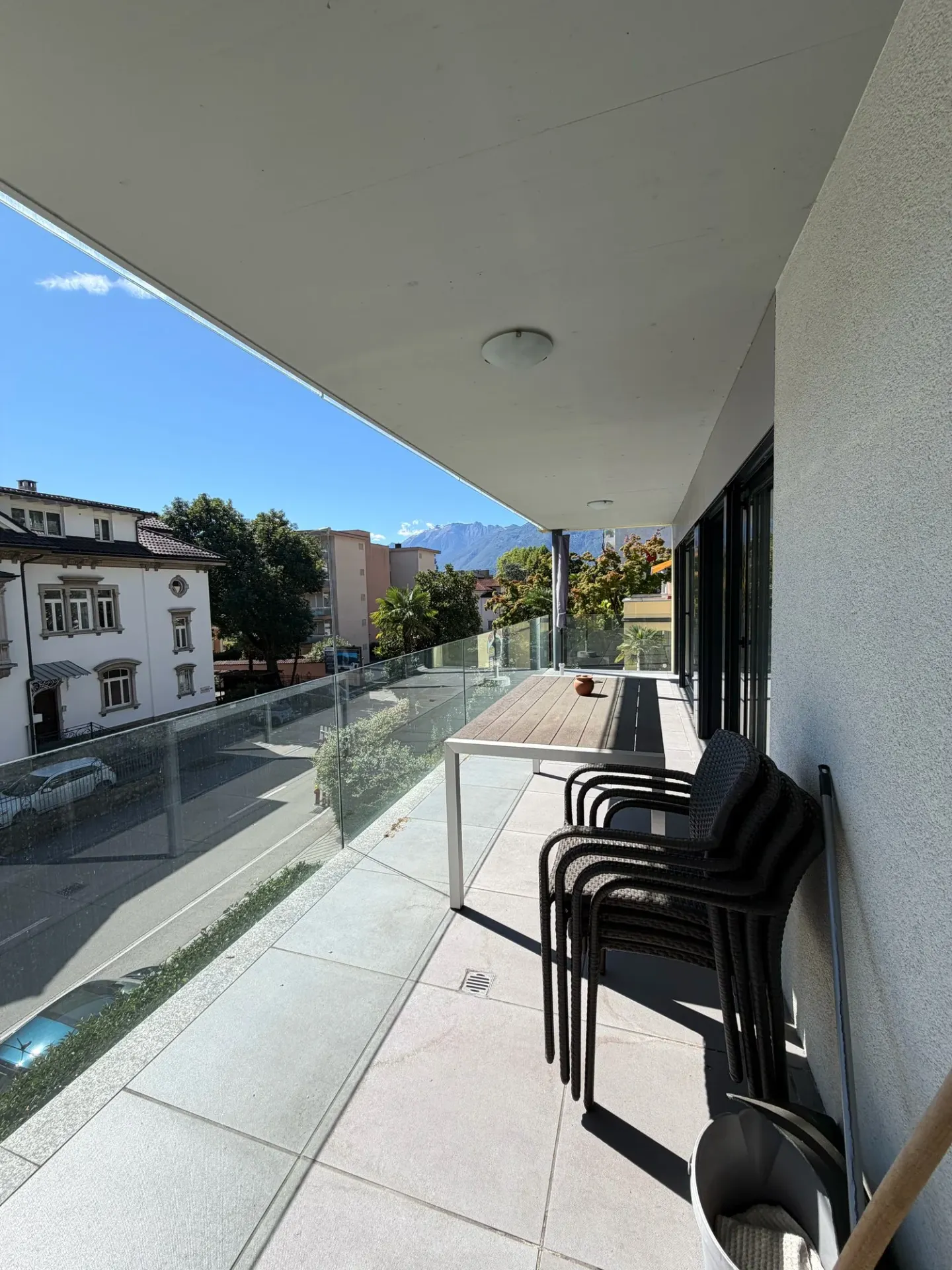 Bright 4.5-room apartment in Muralto - Primary residence - Photo 2 of 14