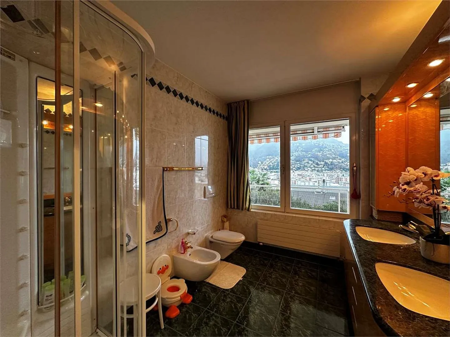 Rif.2645 Elegante Residenza di 400 mq con Vista Lago a Lugano - Foto 11 di 13