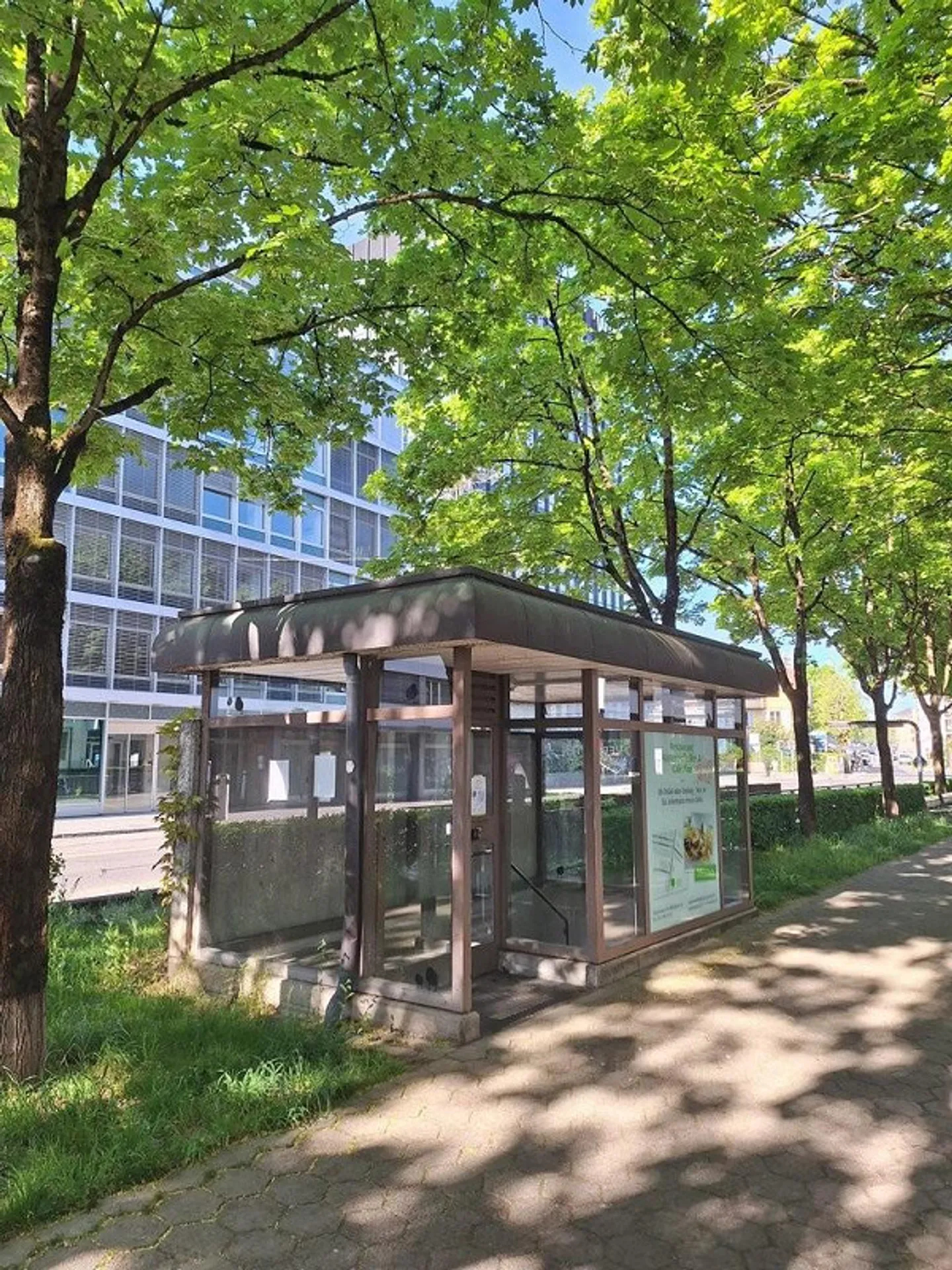 PLACE DE STATIONNEMENT À 5 MINUTES À PIED DE LA GARE DE BERN - Photo 3 sur 5