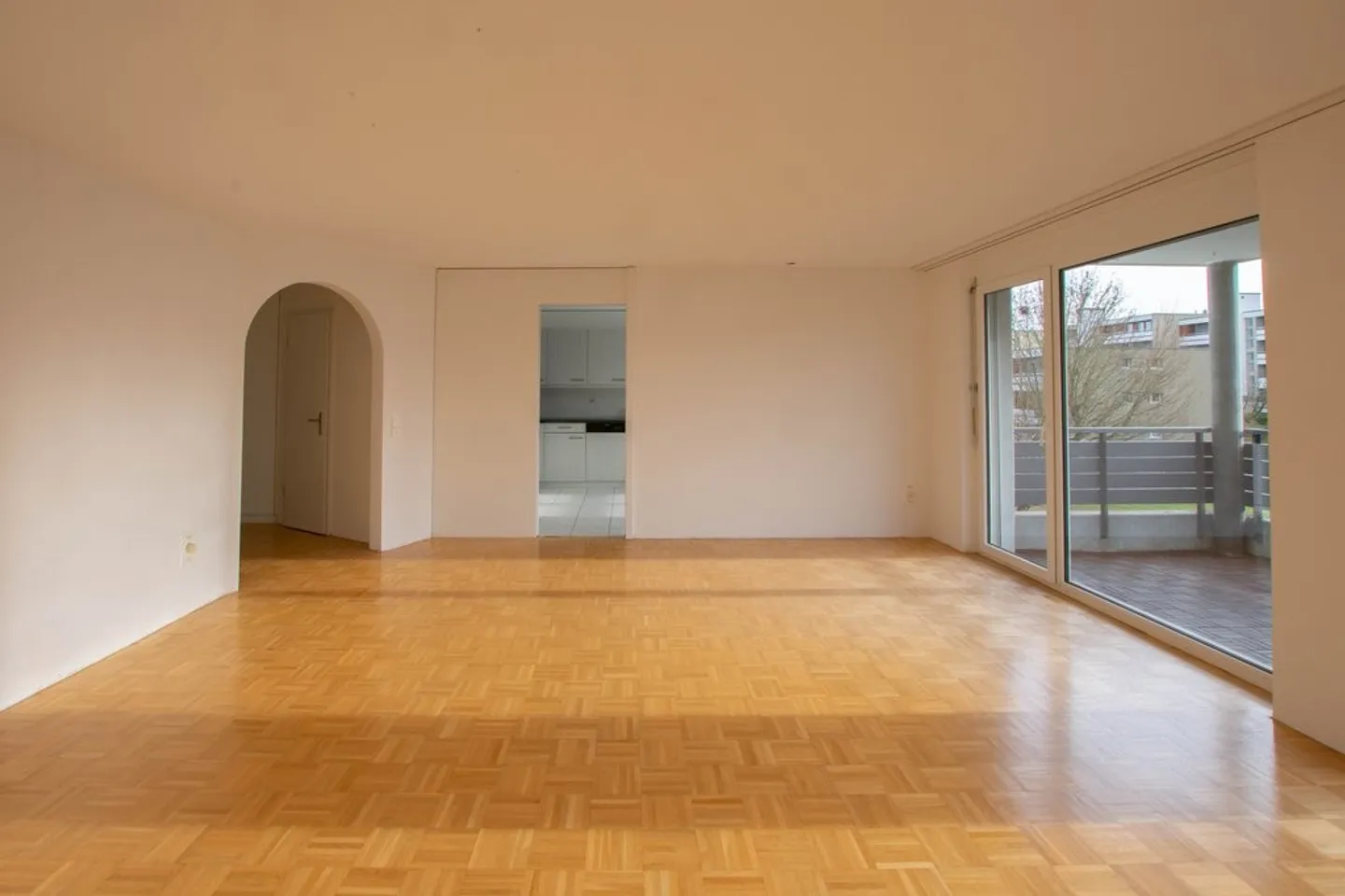 Appartement spacieux 5.5 pièces - Photo 1 sur 11