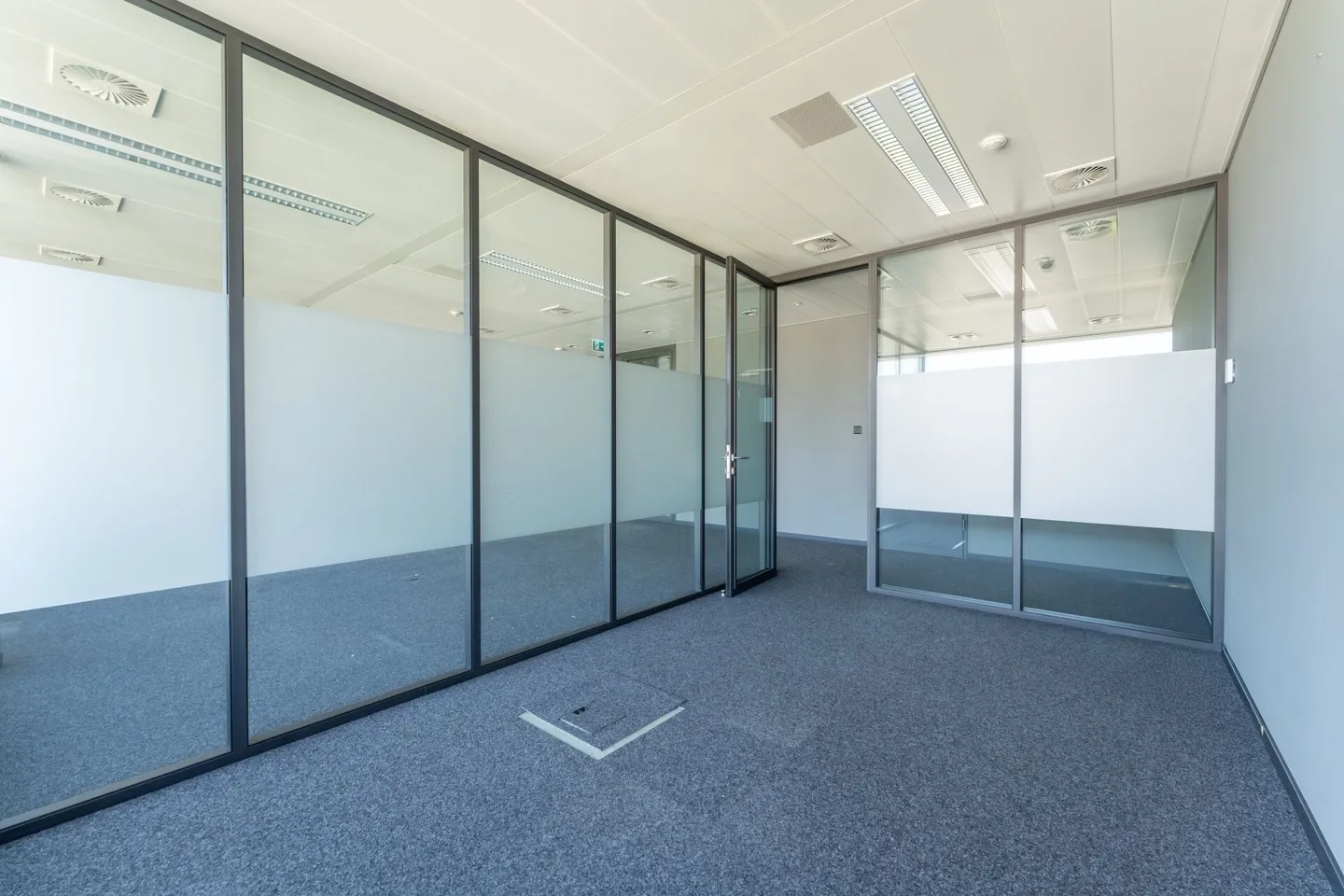 Superficie amministrativa di 292 m² al 4° piano - grandi spazi per uffici luminosi e modulari - Foto 3 di 7