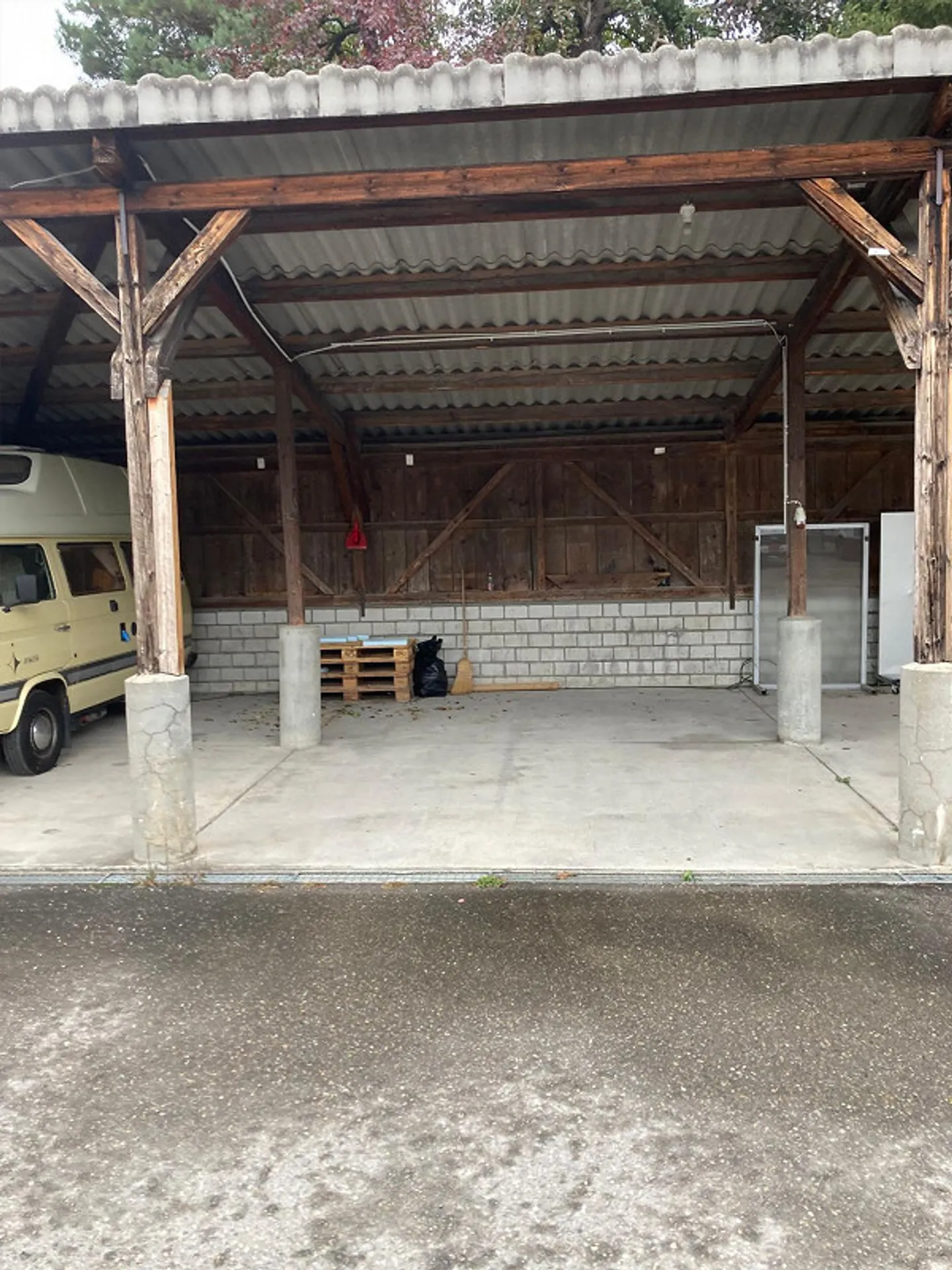 Carport pour camping-cars, place de stationnement couverte pour caravanes, garage - Photo 1 sur 2