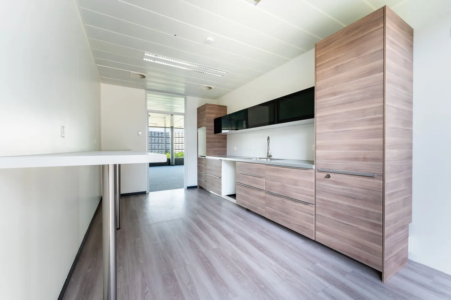 Superficie amministrativa di 292 m² al 4° piano - grandi spazi per uffici luminosi e modulari - Foto 5 di 7